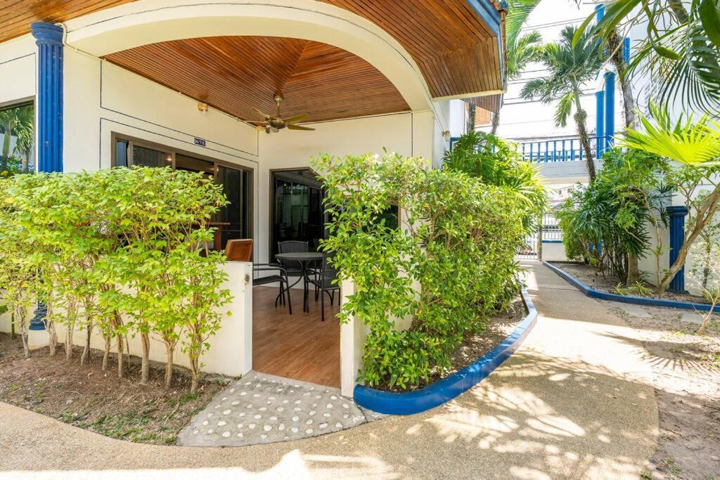 4-5 Bedroom At Beach, Pool *