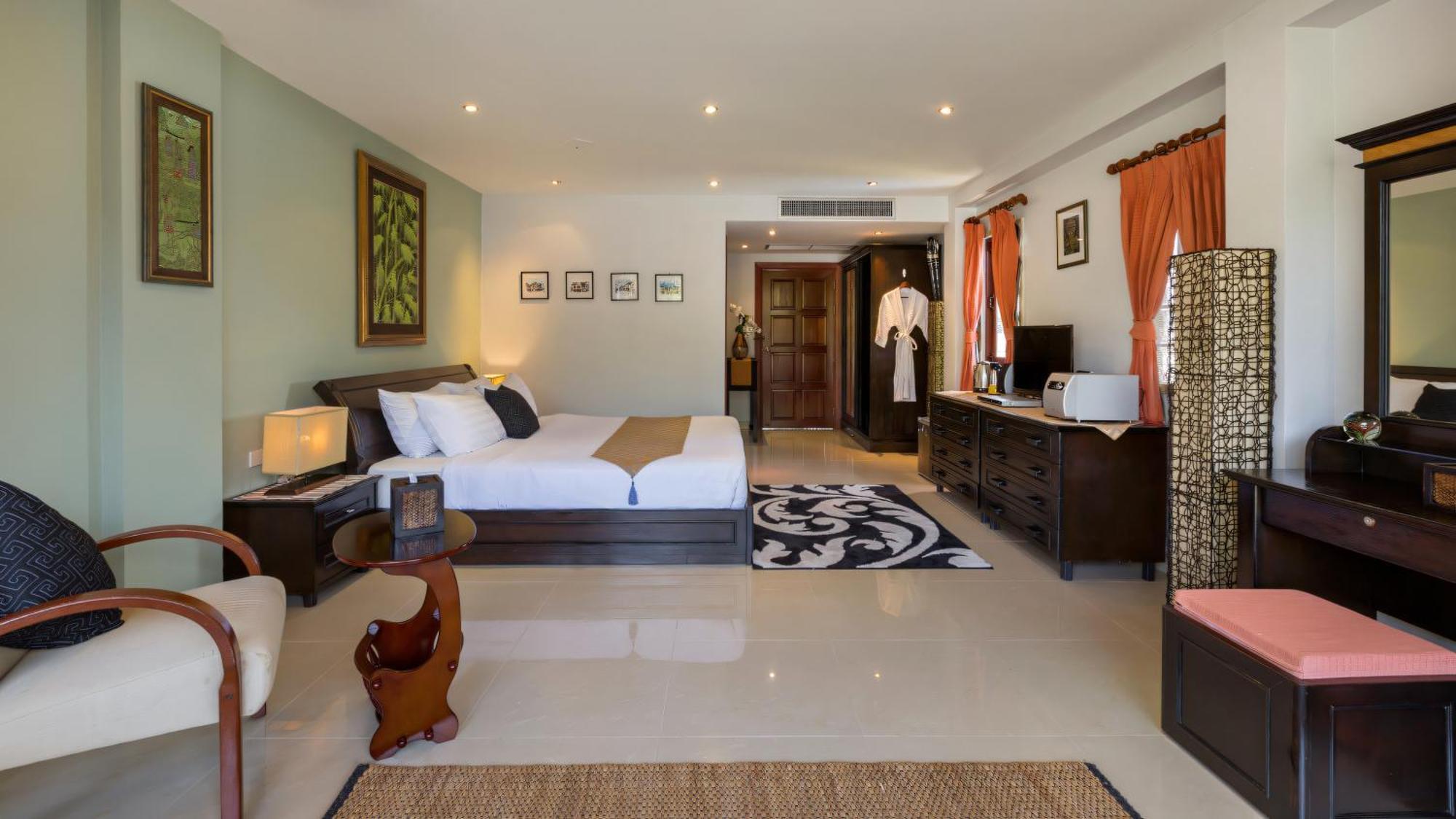 Hotel Talay Naiharn