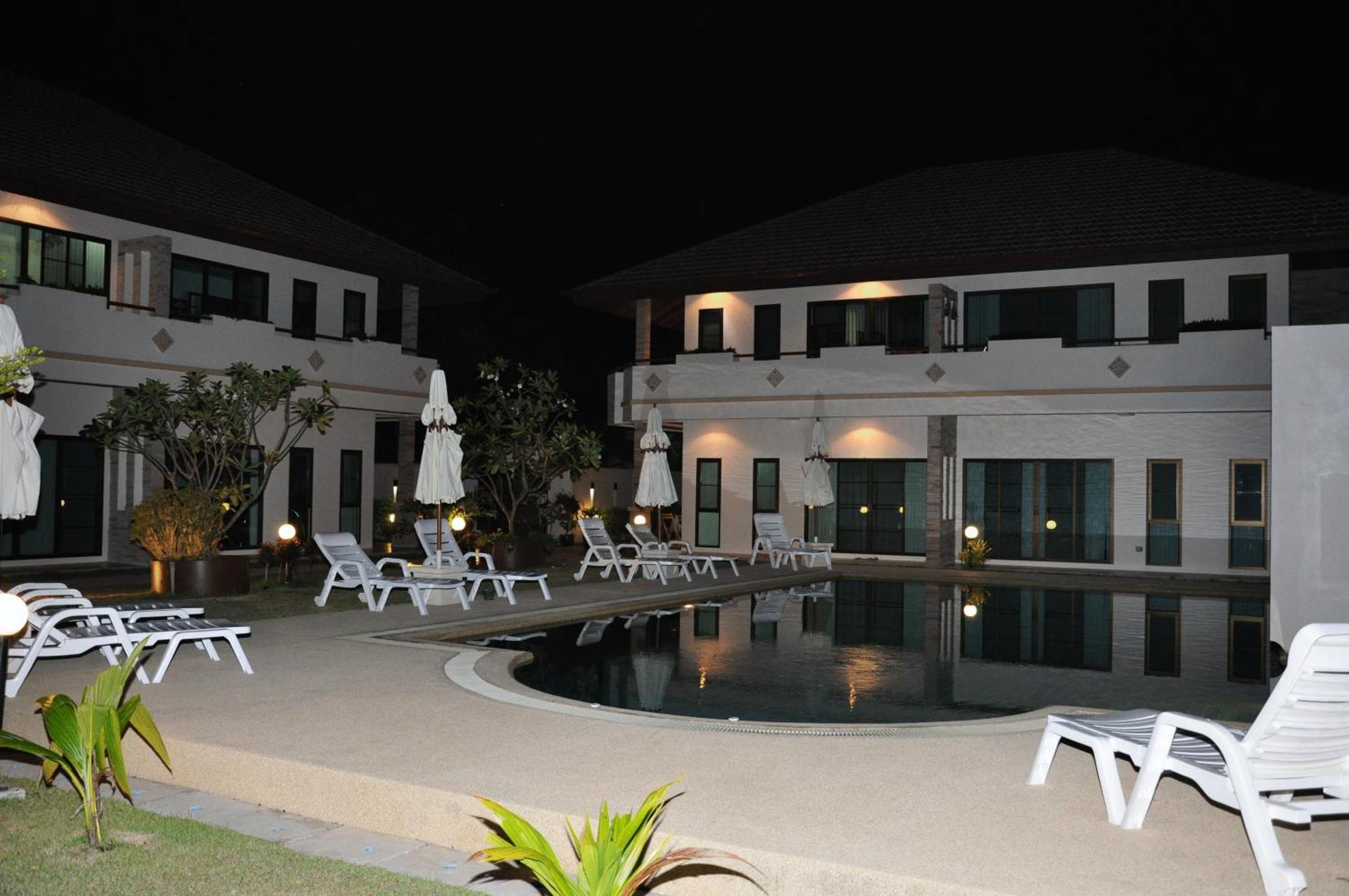Resort Babylon Pool Nai Harn