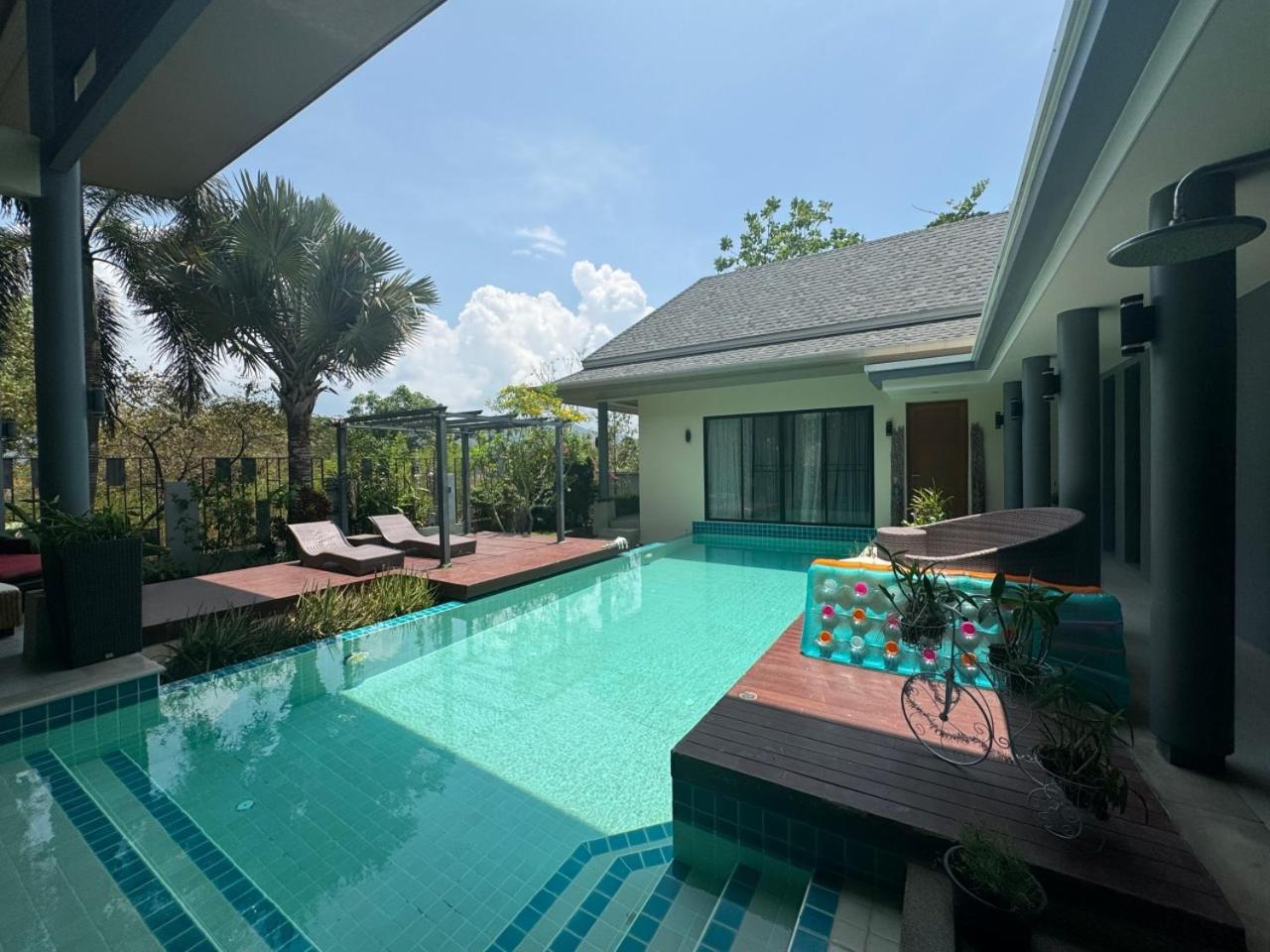 Ibiscus By G Estate Villa *