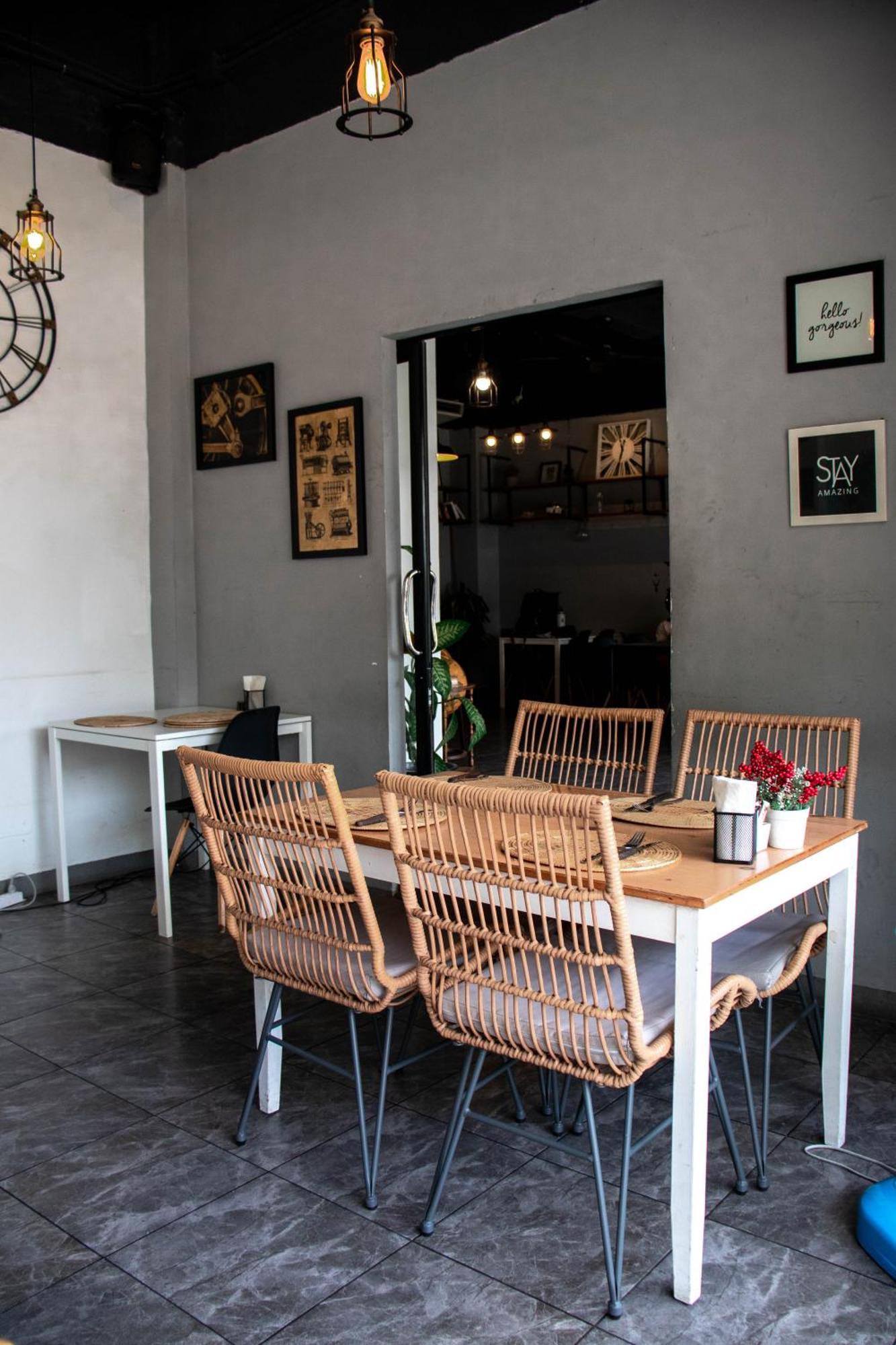 Station Boutique Hostel *