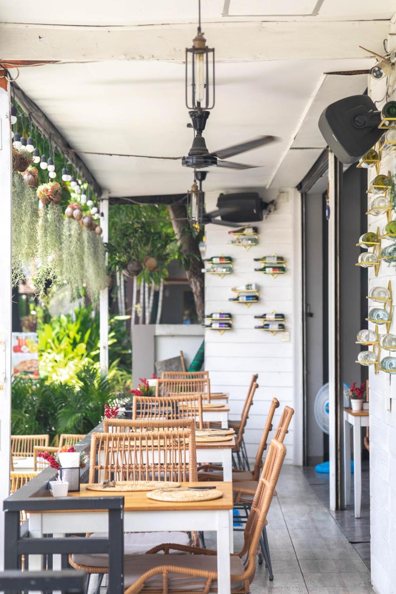 Station Boutique Hostel *
