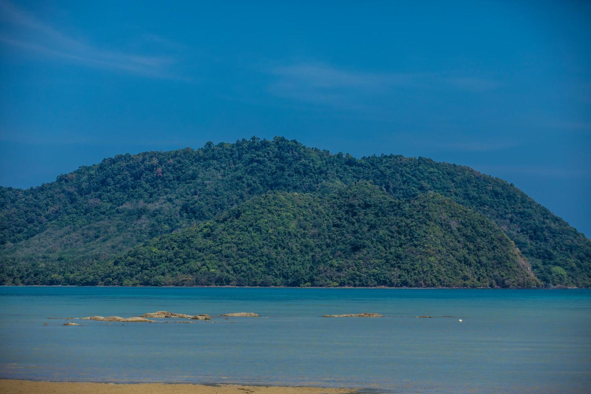 Beachfront Pool Villa-vanilla Phuket
