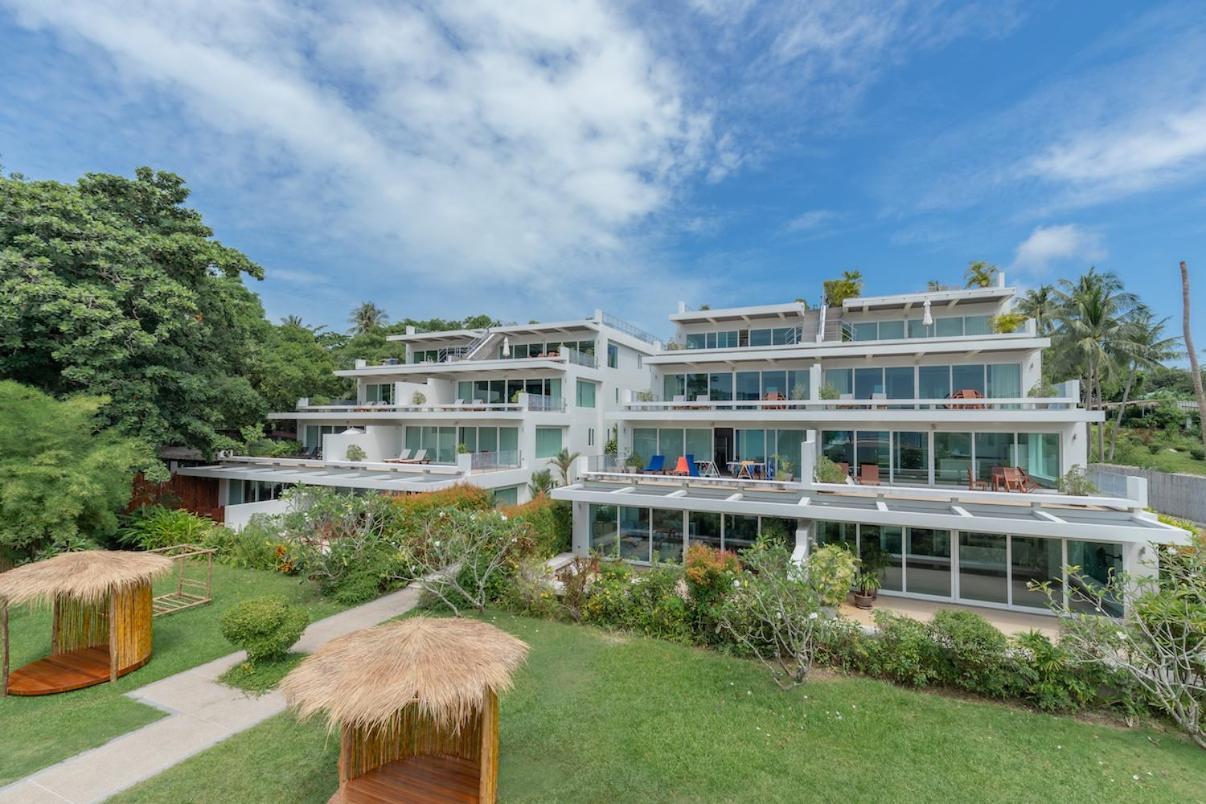 Resort Poppy Beachfront *