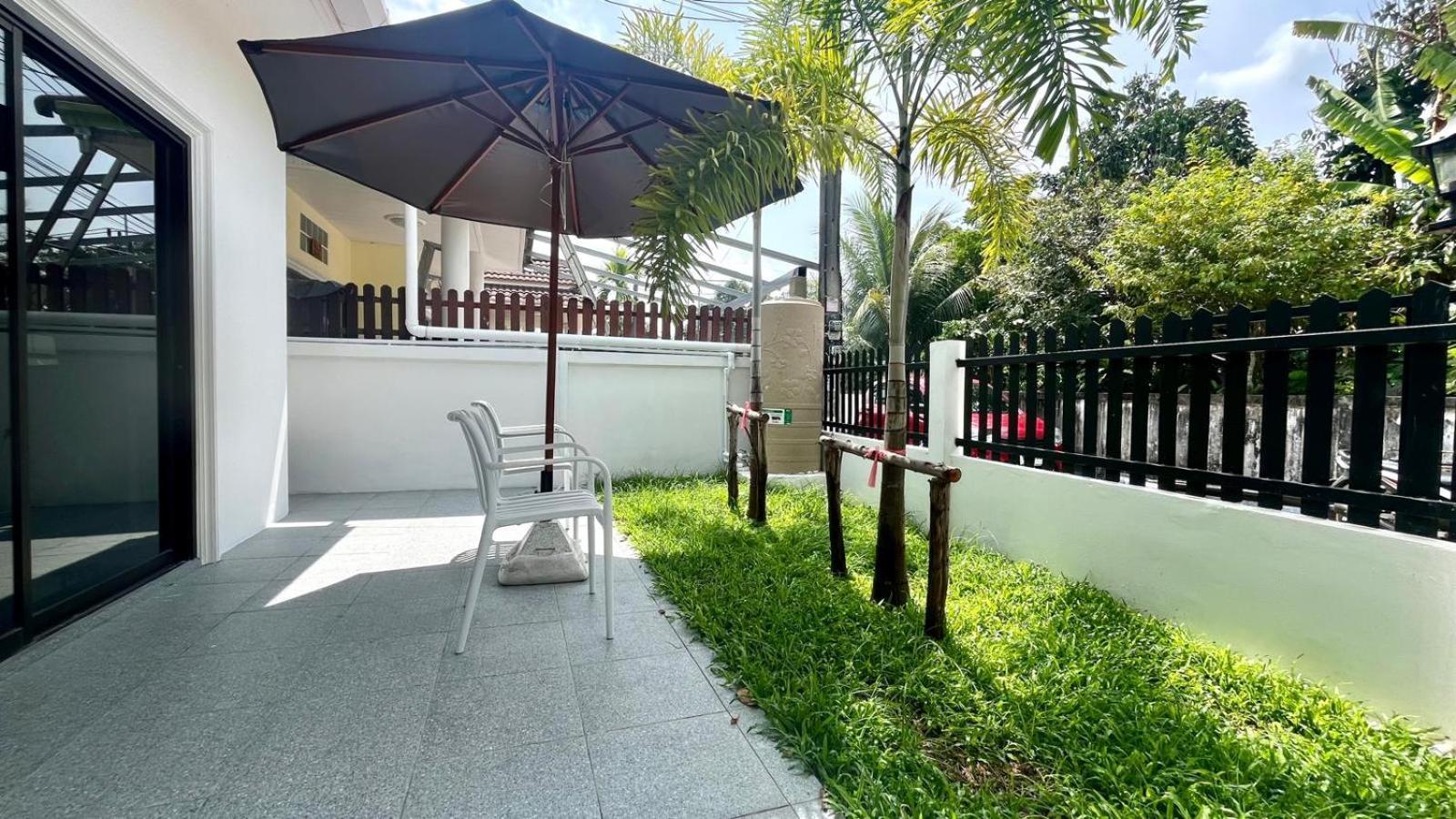 White House With 2br1bath Near Water Fall