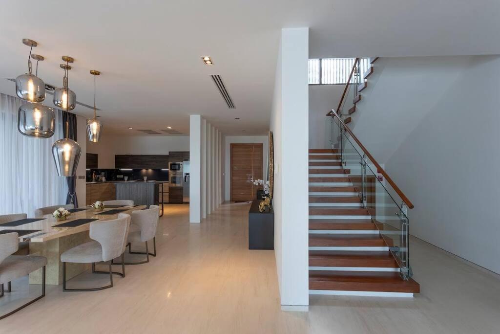 Villa Do Want Luxury Sea Views With Access V38