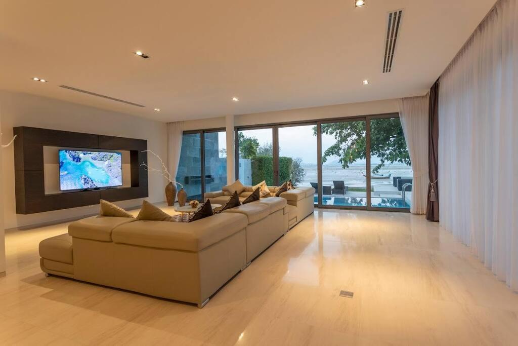 Do Want Luxury Sea Views With Access V38 Ban Saiyuan