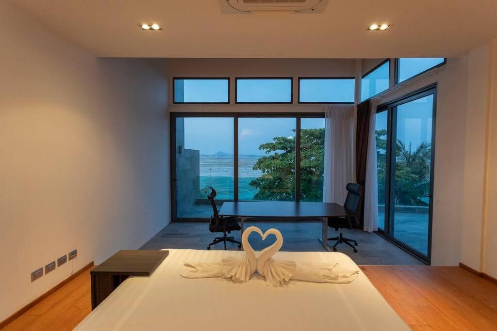 Villa Do Want Luxury Sea Views With Access V38 Ban Saiyuan