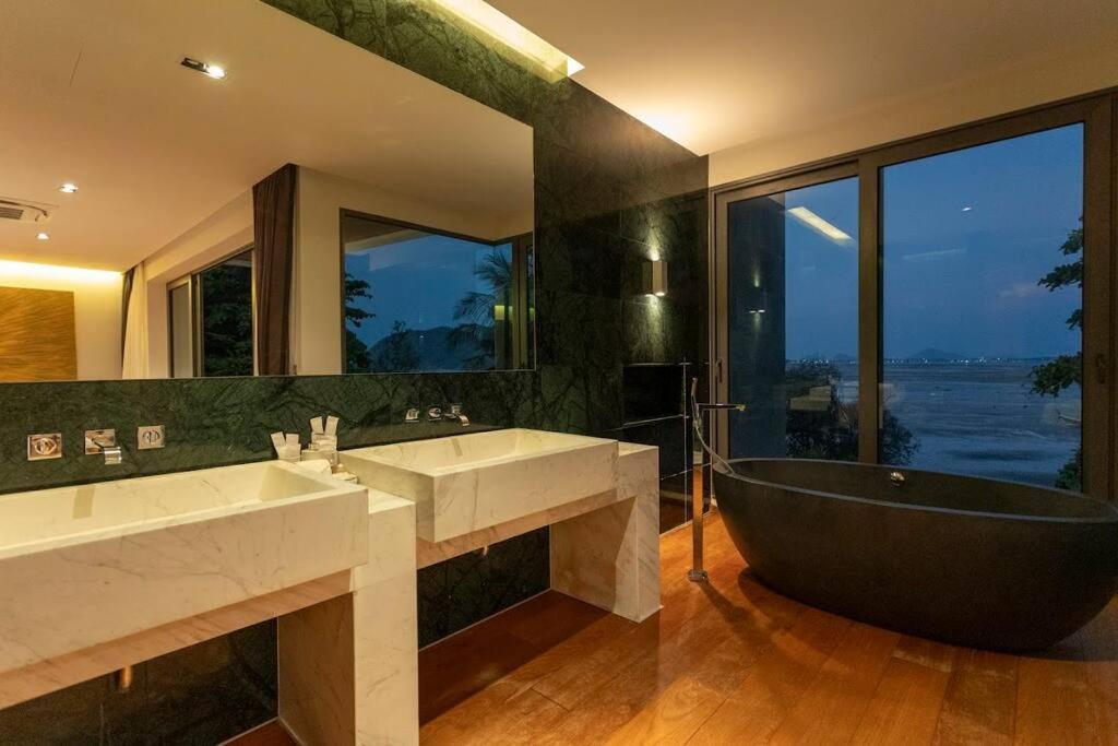 Do Want Luxury Sea Views With Access V38