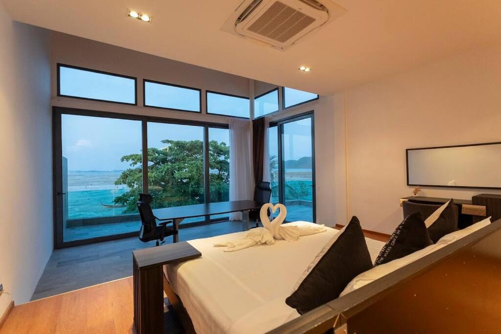 Villa Do Want Luxury Sea Views With Access V38 Ban Saiyuan