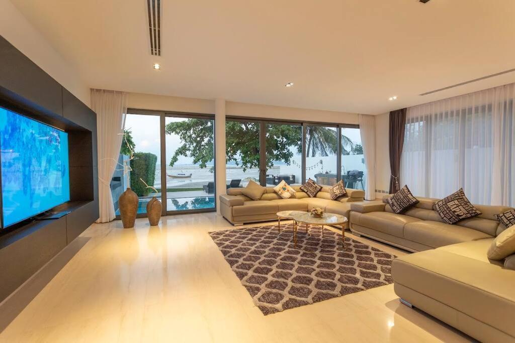 Villa Do Want Luxury Sea Views With Access V38 Ban Saiyuan