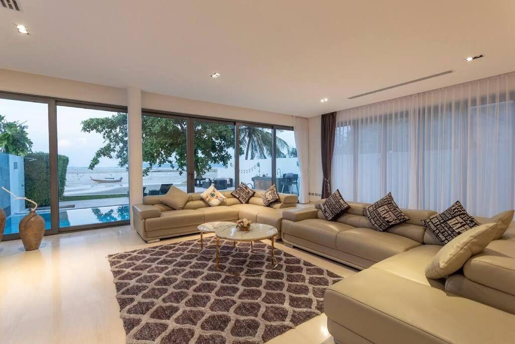 Villa Do Want Luxury Sea Views With Access V38 Ban Saiyuan