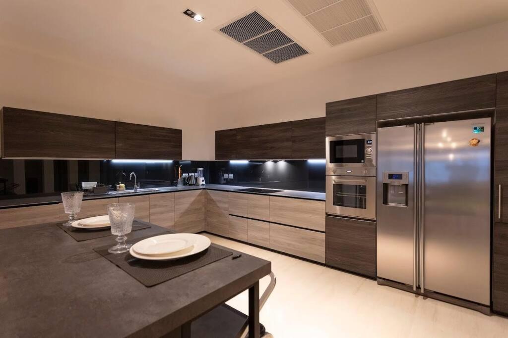 Villa Do Want Luxury Sea Views With Access V38