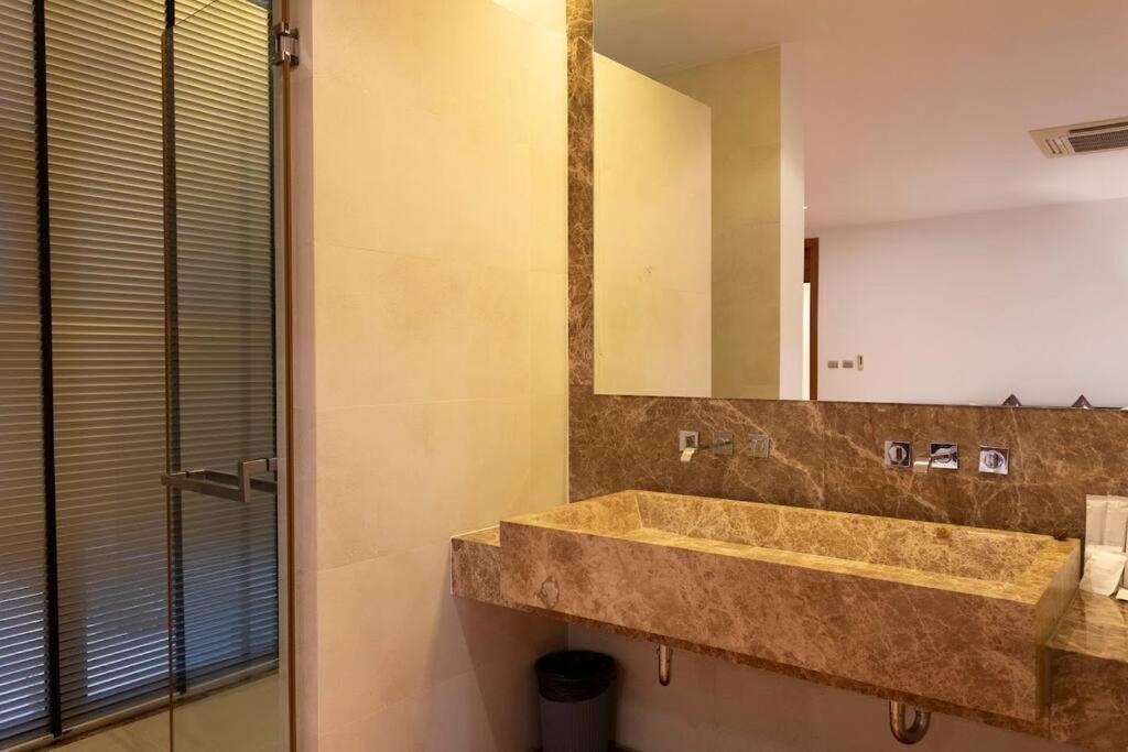 Villa Do Want Luxury Sea Views With Access V38