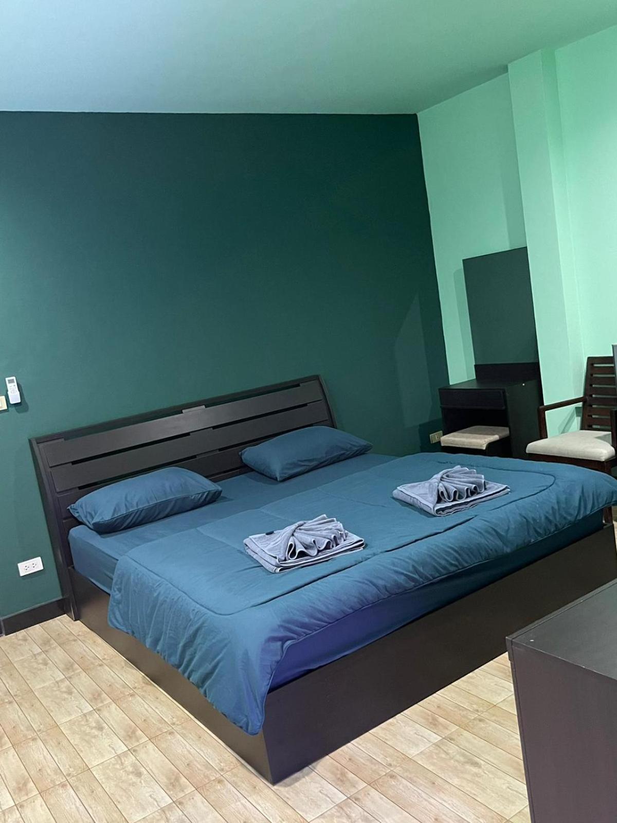 Mipiace Kamala Beach