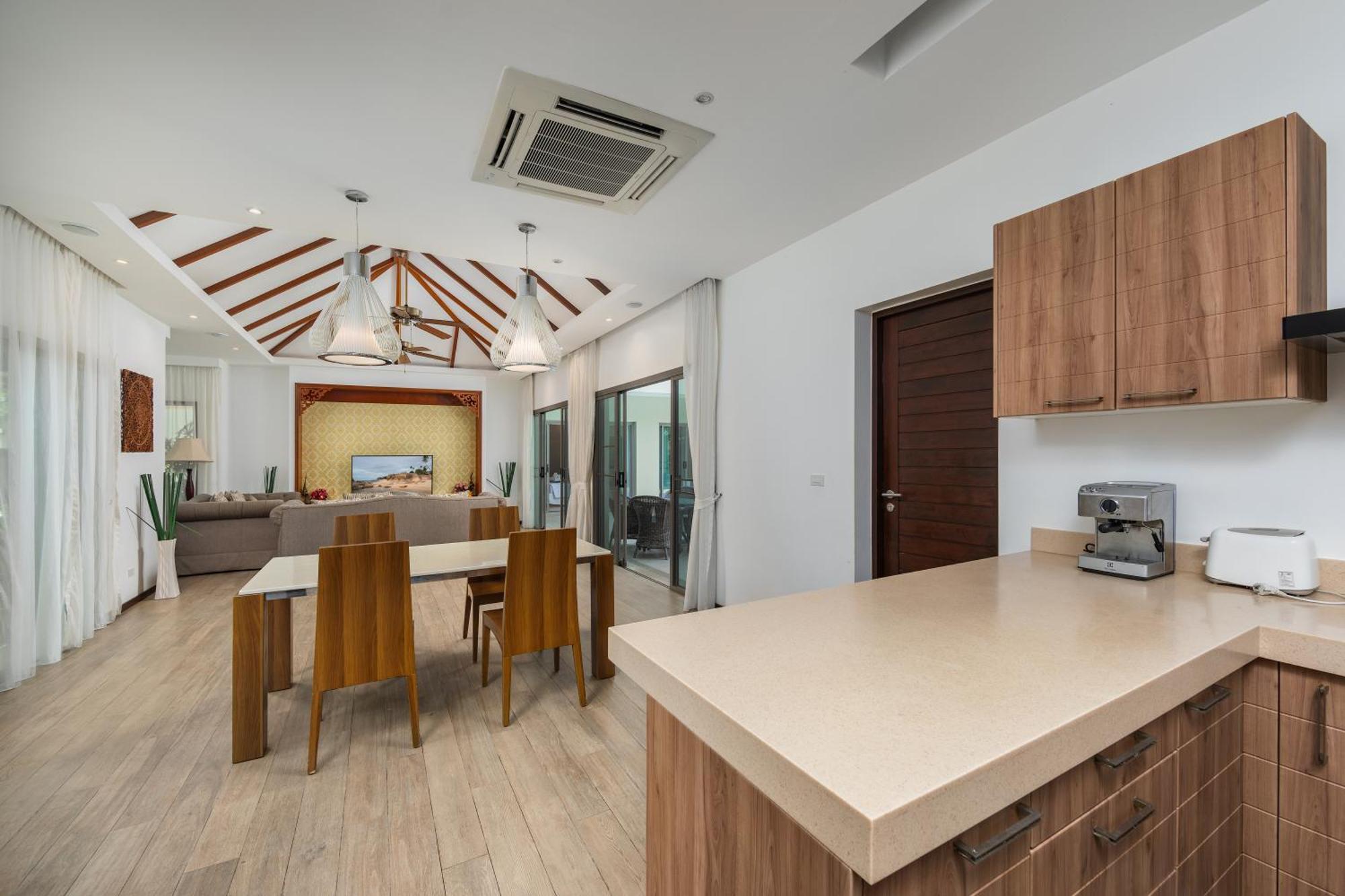 Villa Bond| 3 Bedrooms | Private Pool | 3 Min To Naiharn Beach Rawai