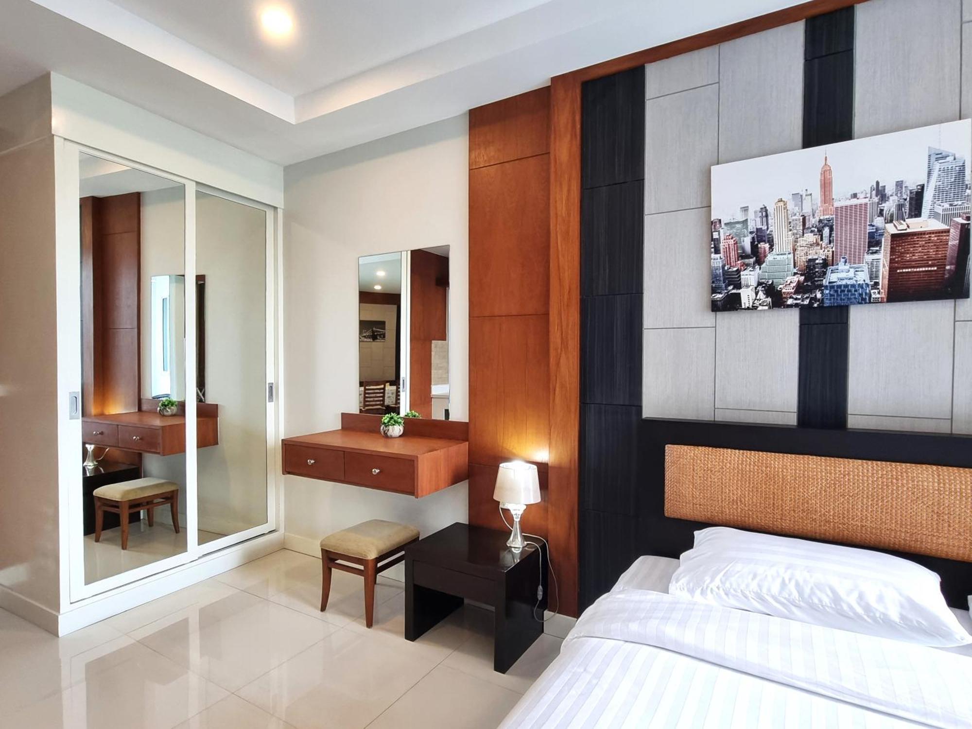 Q Apartment
