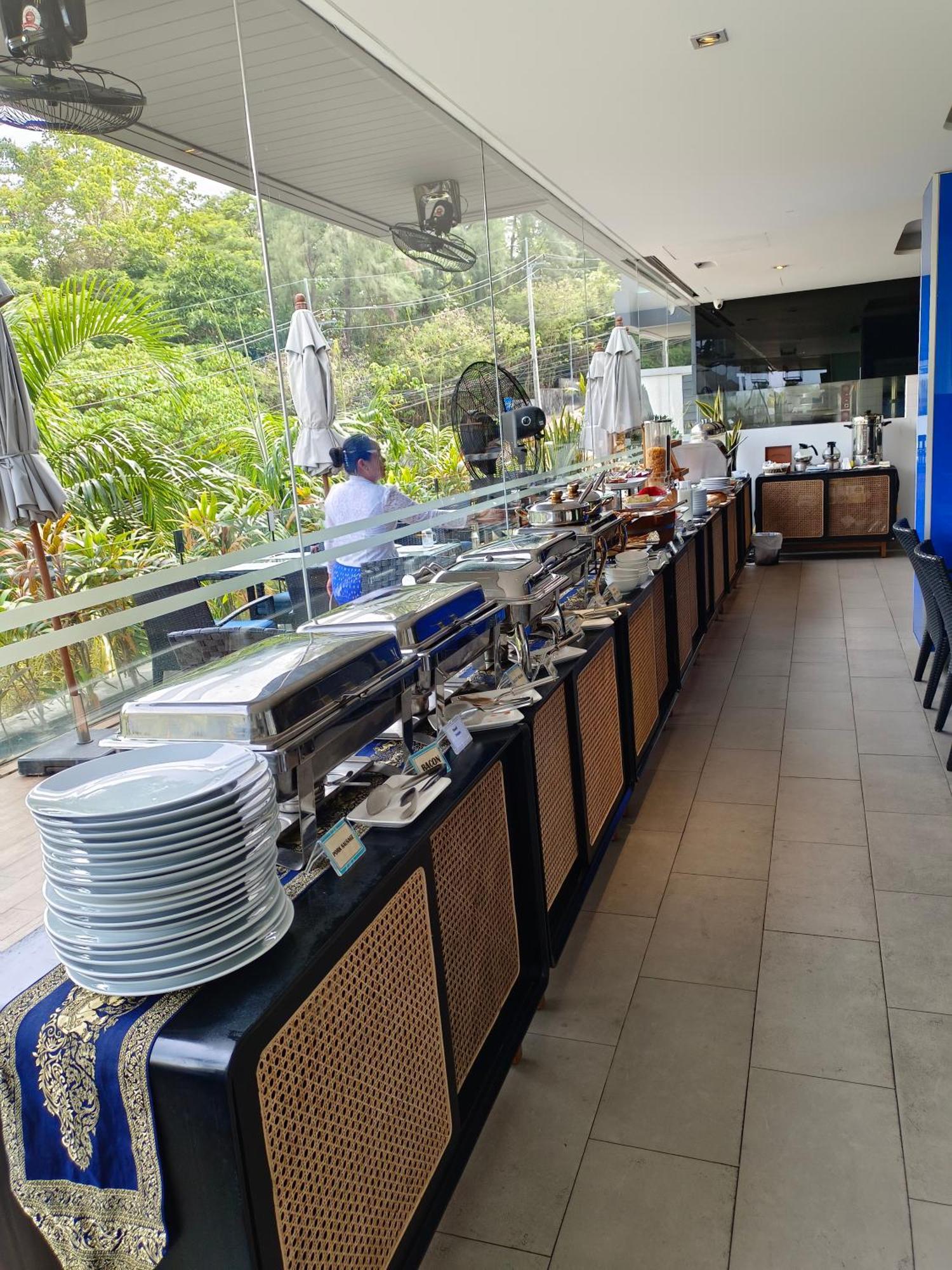 Lets Phuket Twin Sands &