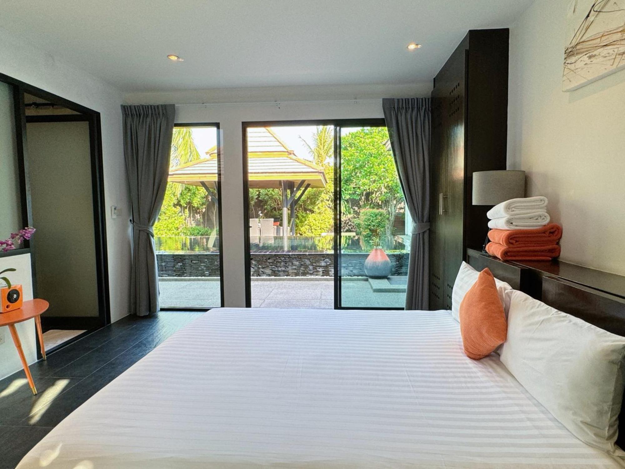 Villa Lovely Tropical Short Walk From Surin *