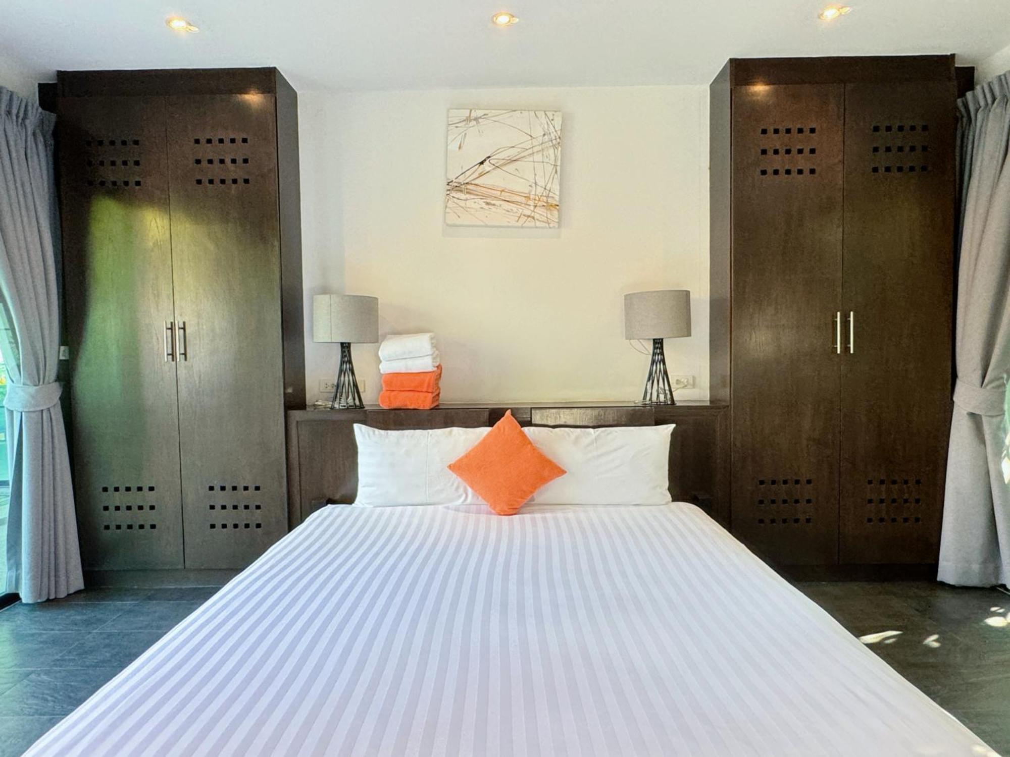 Villa Lovely Tropical Short Walk From Surin Ban Lum Fuang