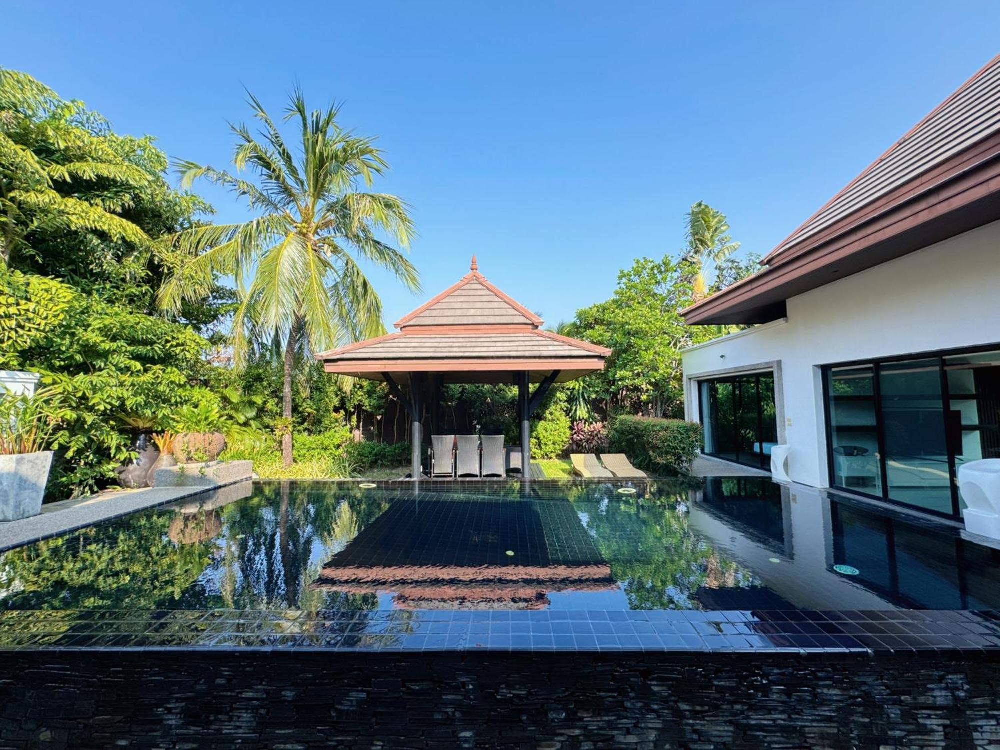 Lovely Tropical Short Walk From Surin *