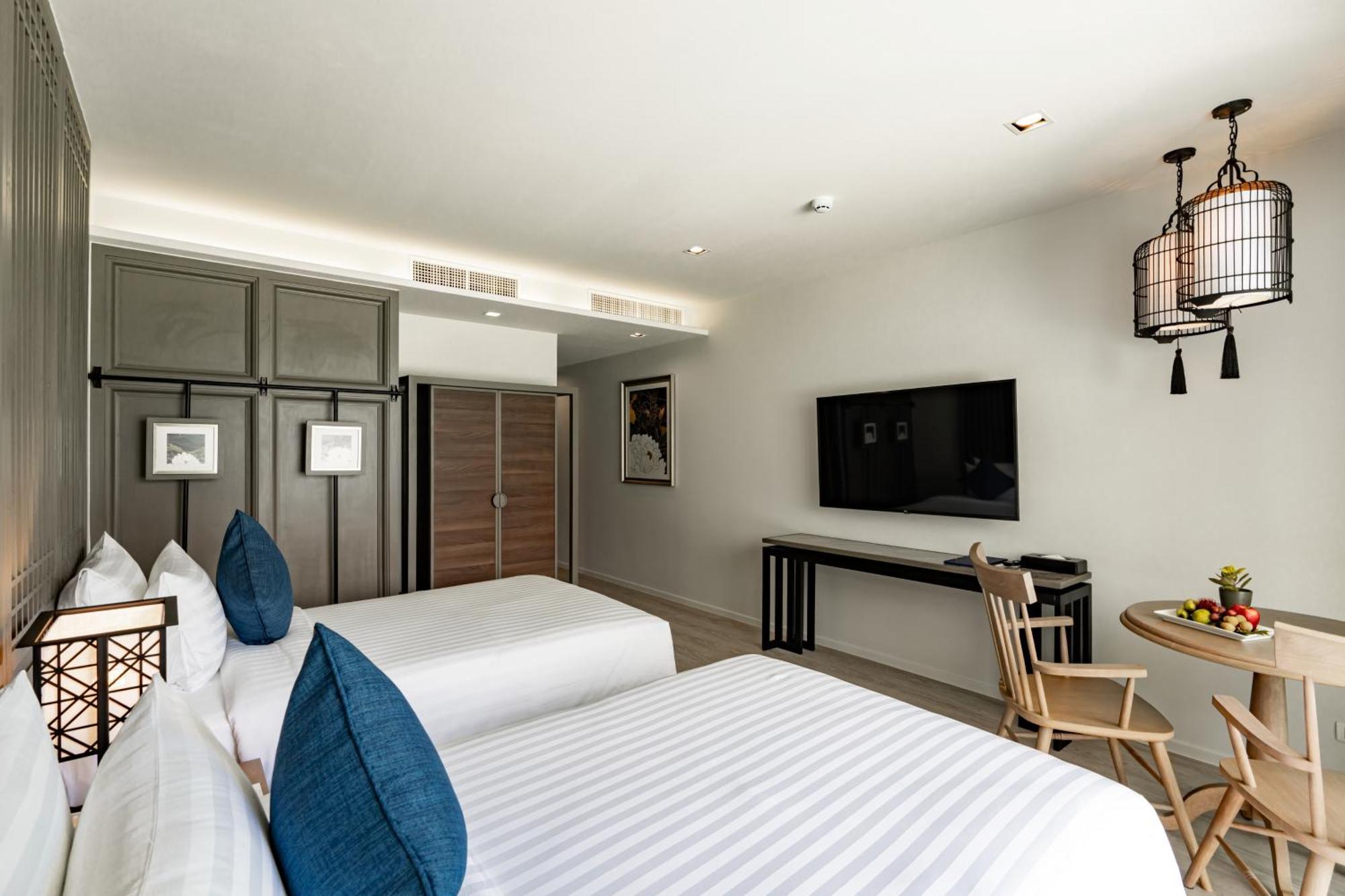 Bella Nara Phuket Naiyang 5*
