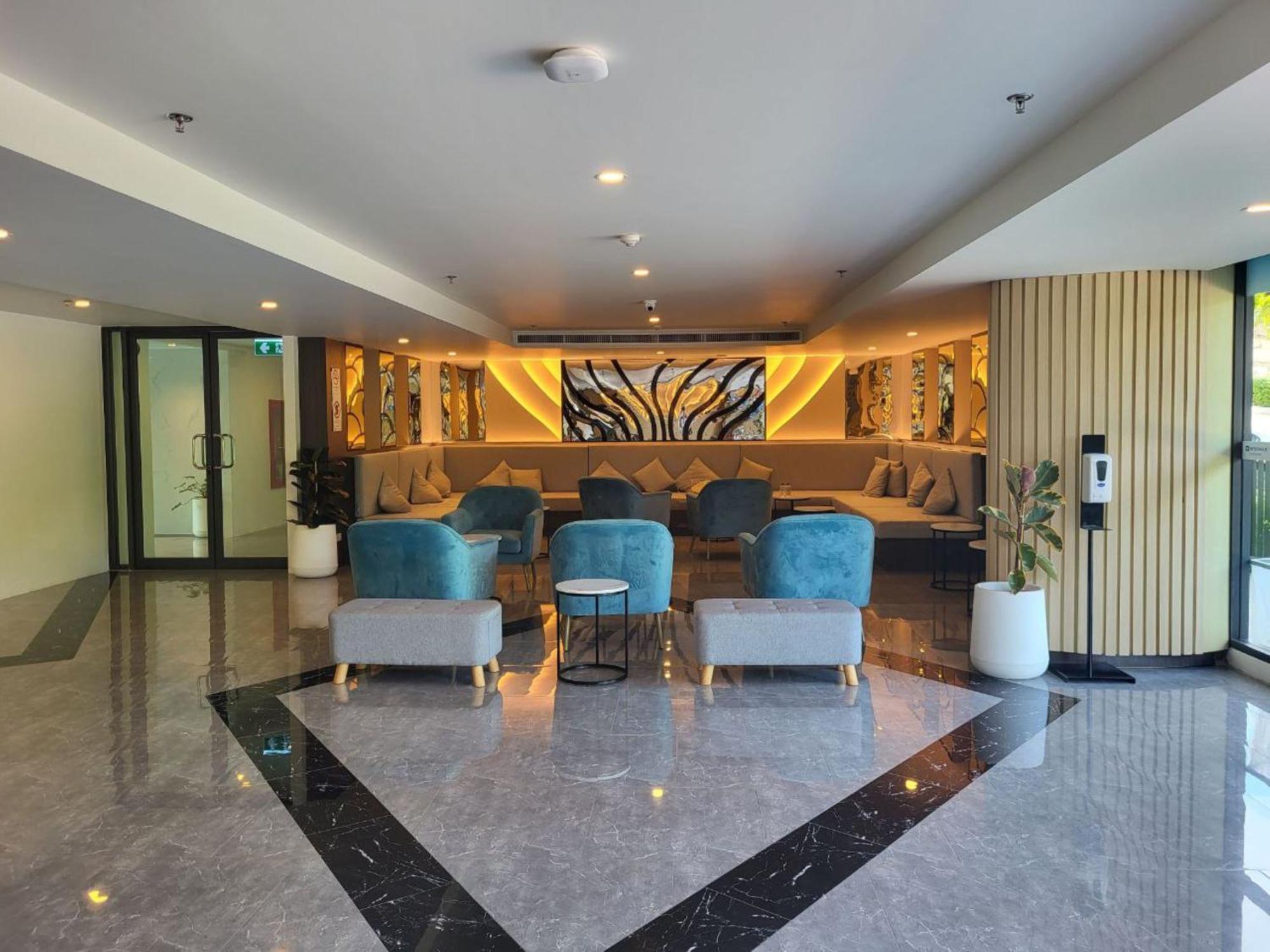 La Phuket Aparthotel 5*