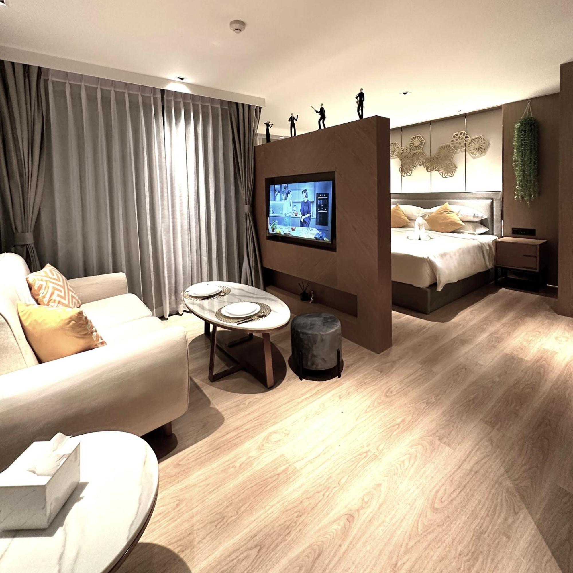 La Phuket Aparthotel 5*