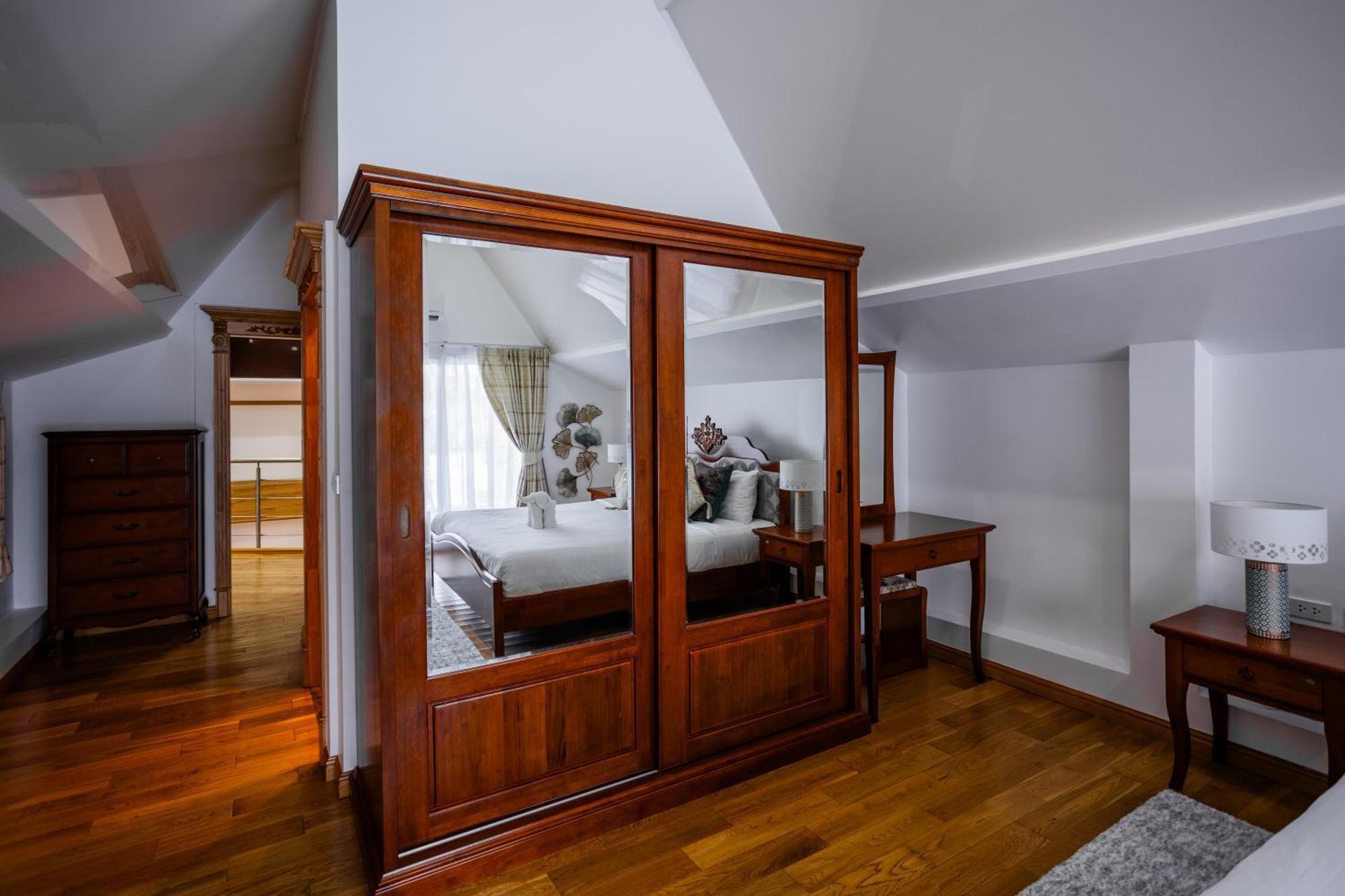 Thassia 2 4 Bedrooms - Nai Harn *
