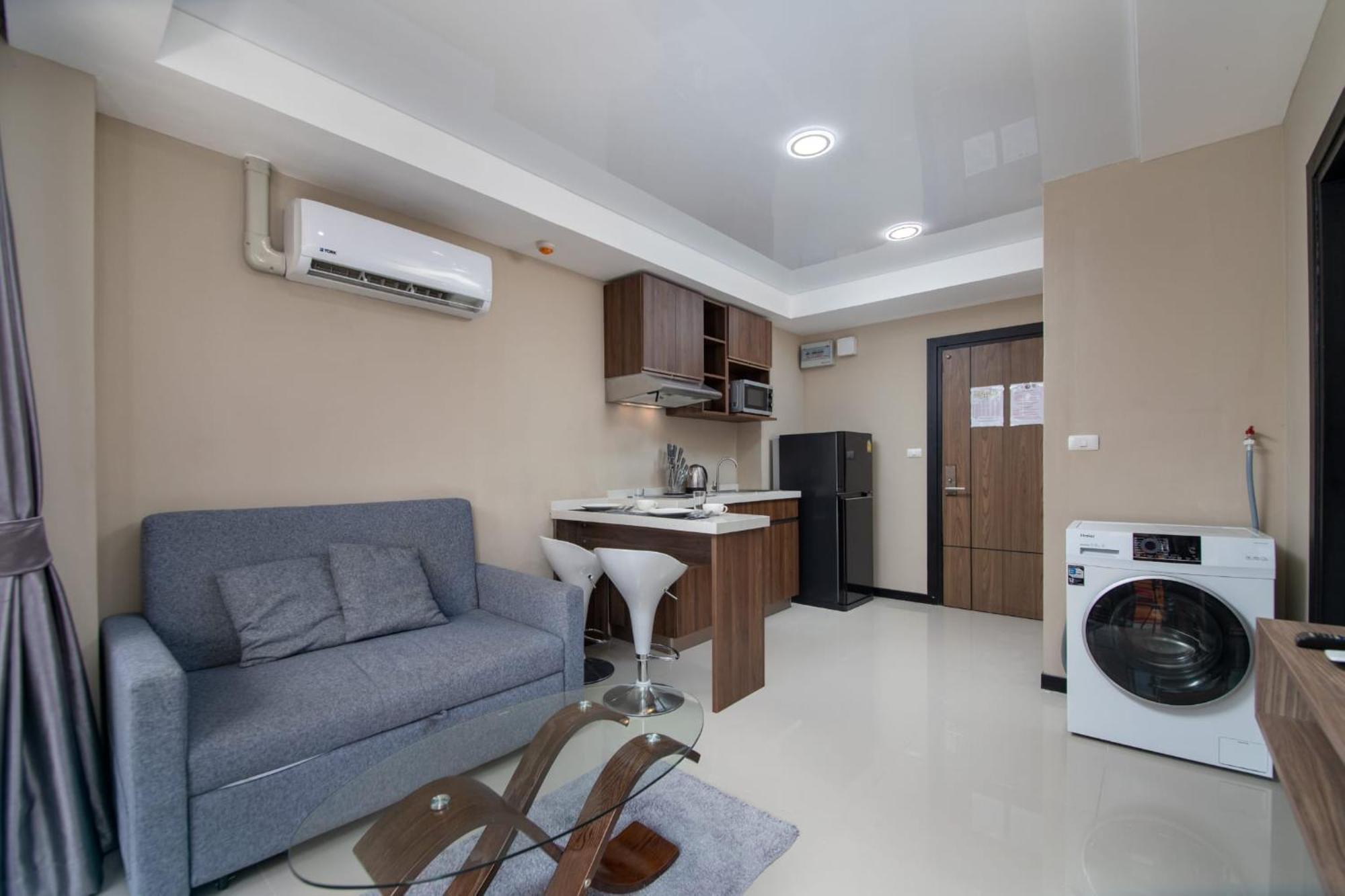 Apartment Nai Harn Condominimum *