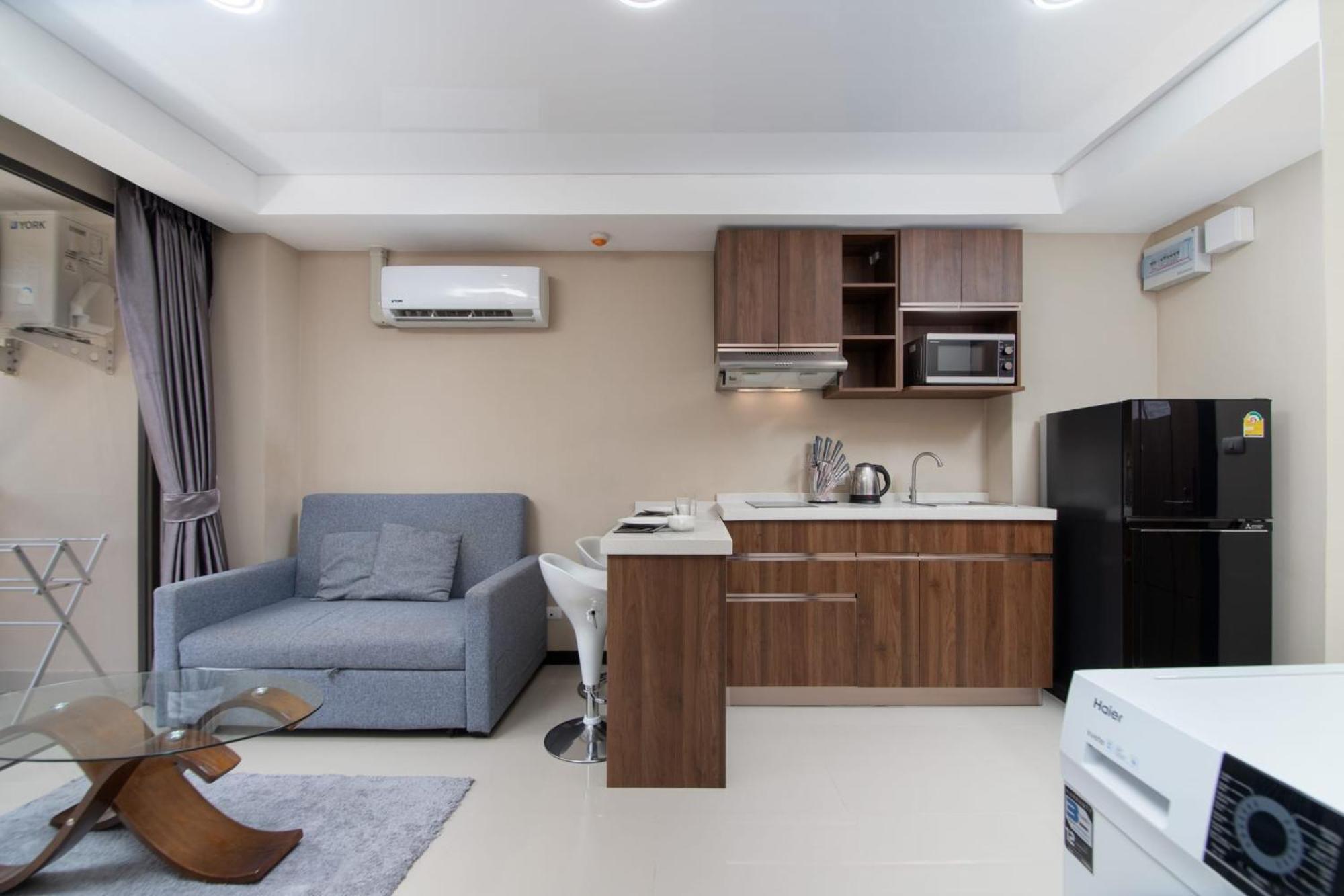 Nai Harn Condominimum Apartment *