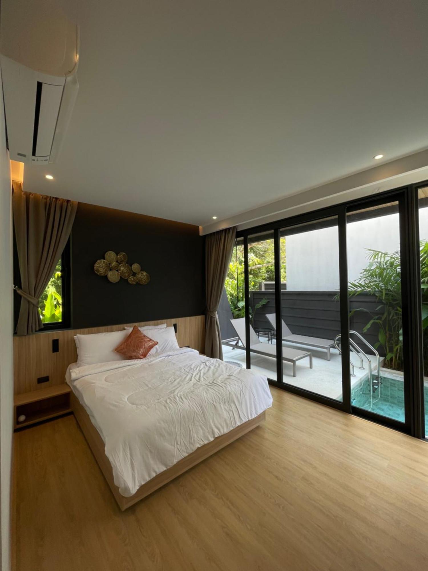 Charming Aileen By Apart Homes *