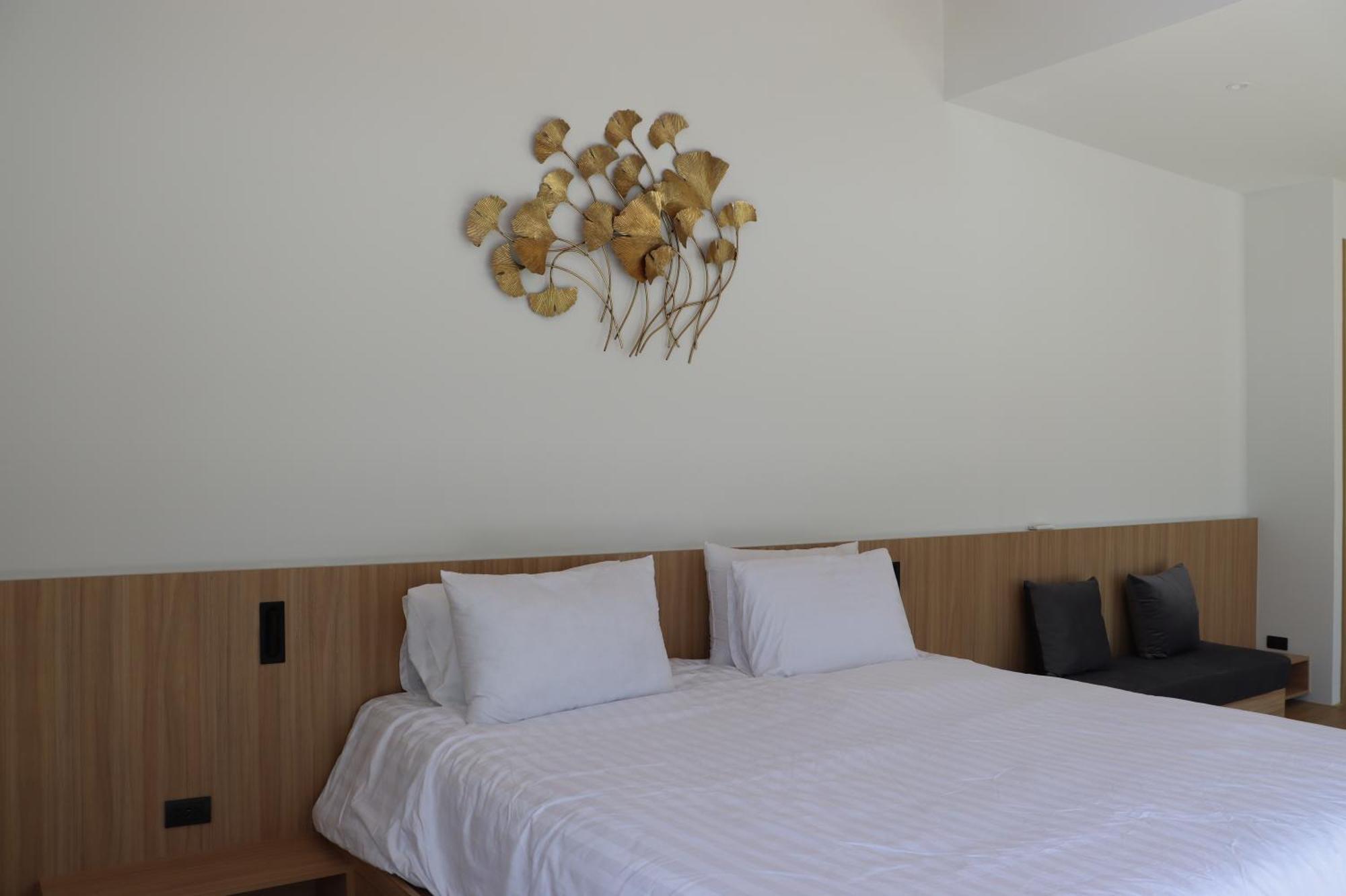 Charming Aileen By Apart Homes *
