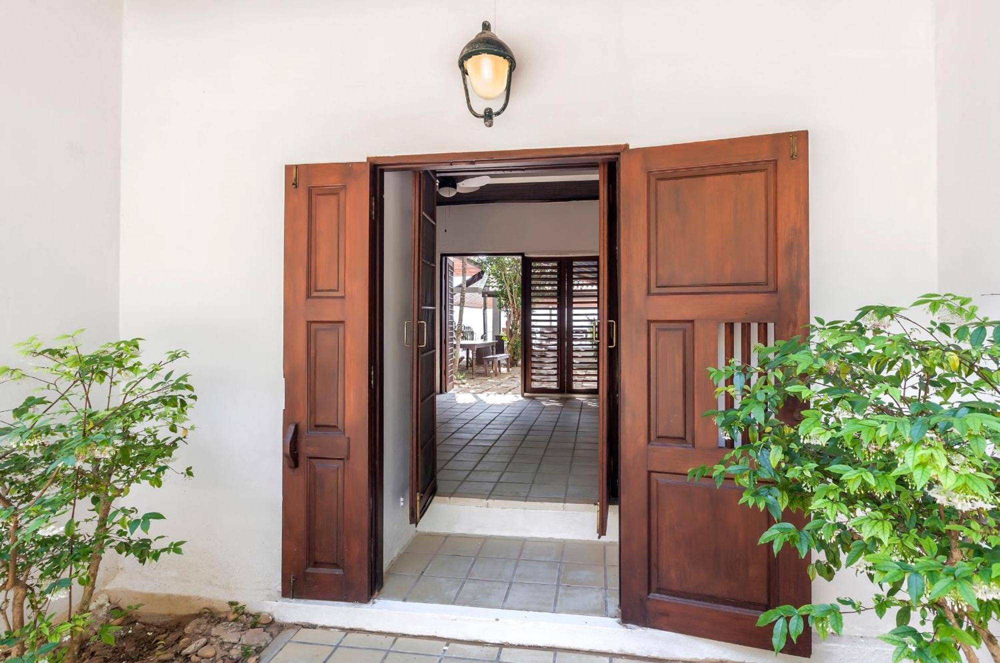 Baan Khunying – Secluded Phuket Beachfront