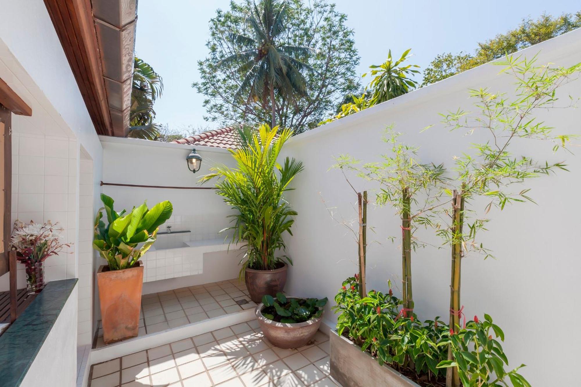 Villa Baan Khunying – Secluded Phuket Beachfront