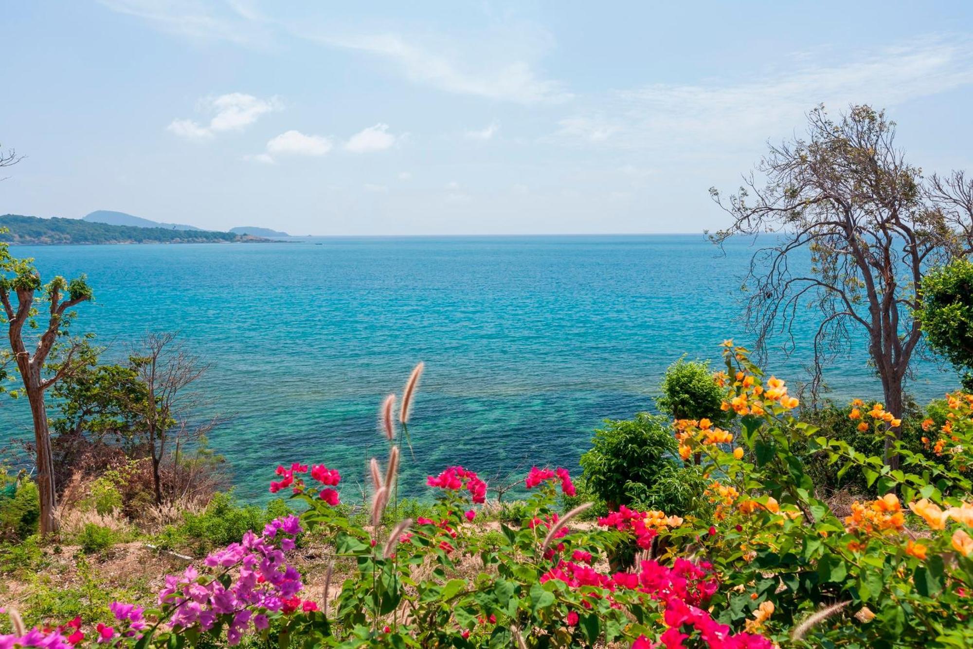 Baan Khunying - Secluded Phuket Beachfront Villa Villa Rawai