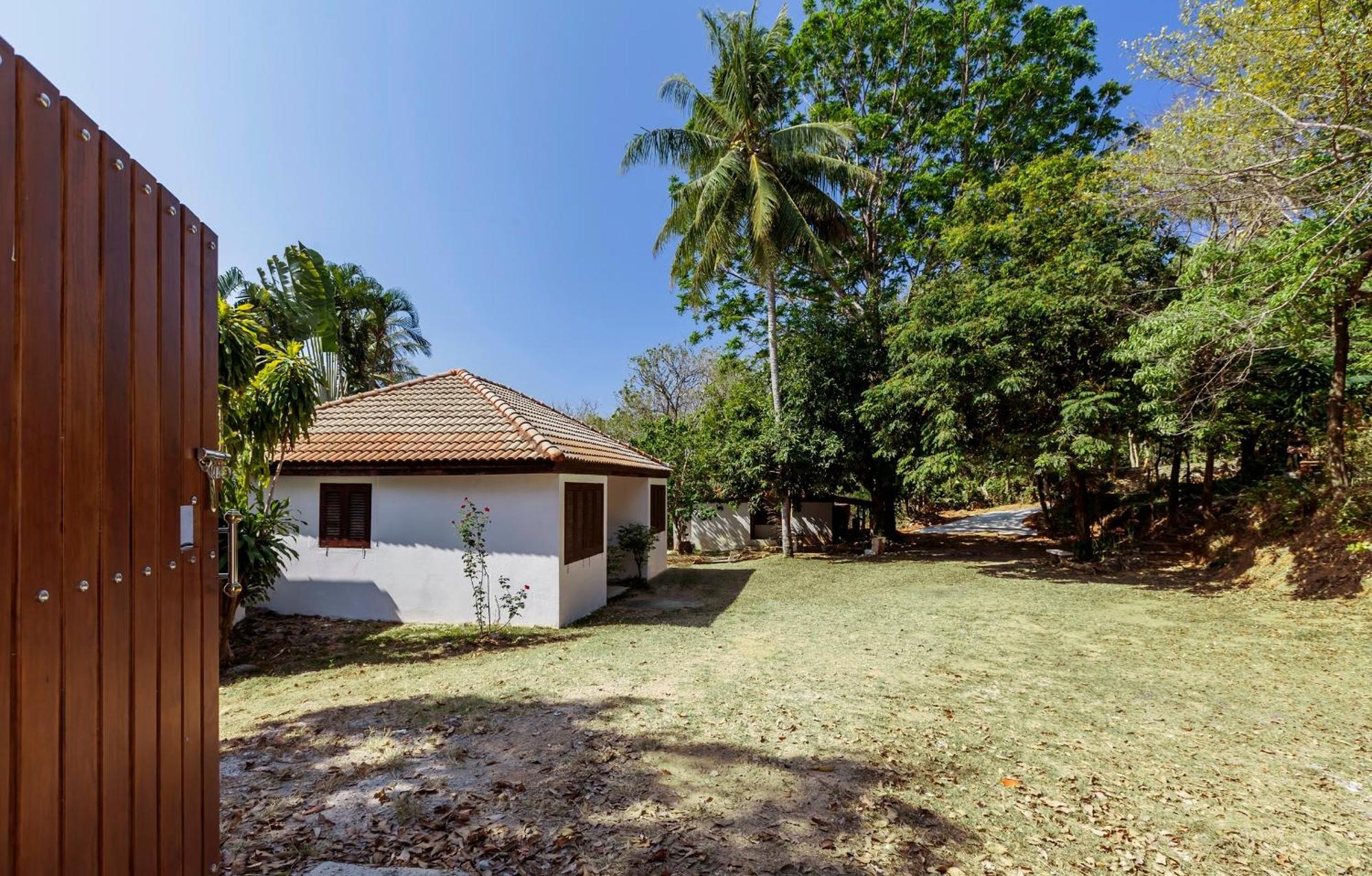 Villa Baan Khunying – Secluded Phuket Beachfront Rawai