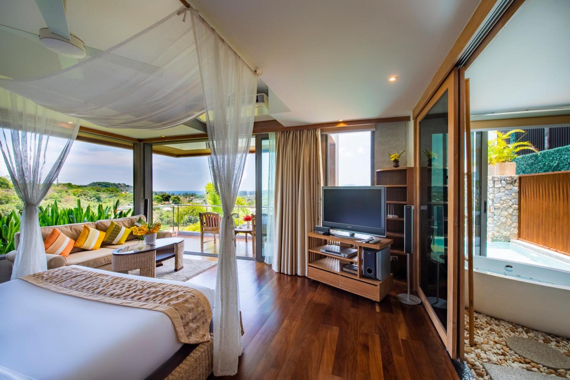 Villa Sea View Villa, Bangtao 4 Bedrooms *