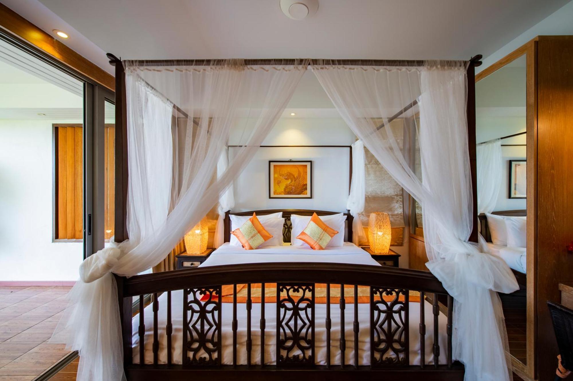 Sea View Villa, Bangtao 4 Bedrooms Villa