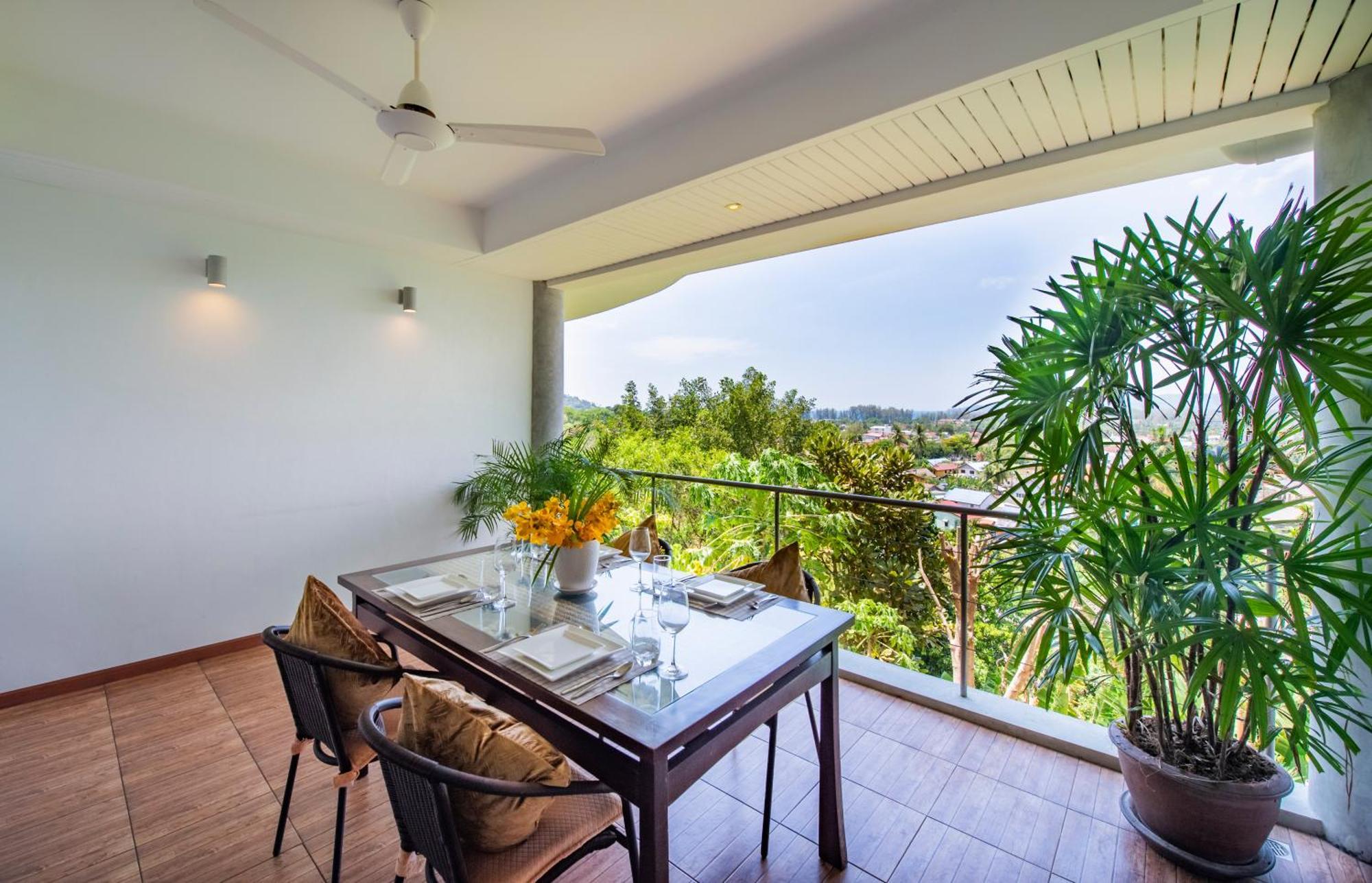 Sea View Villa, Bangtao 4 Bedrooms Villa *
