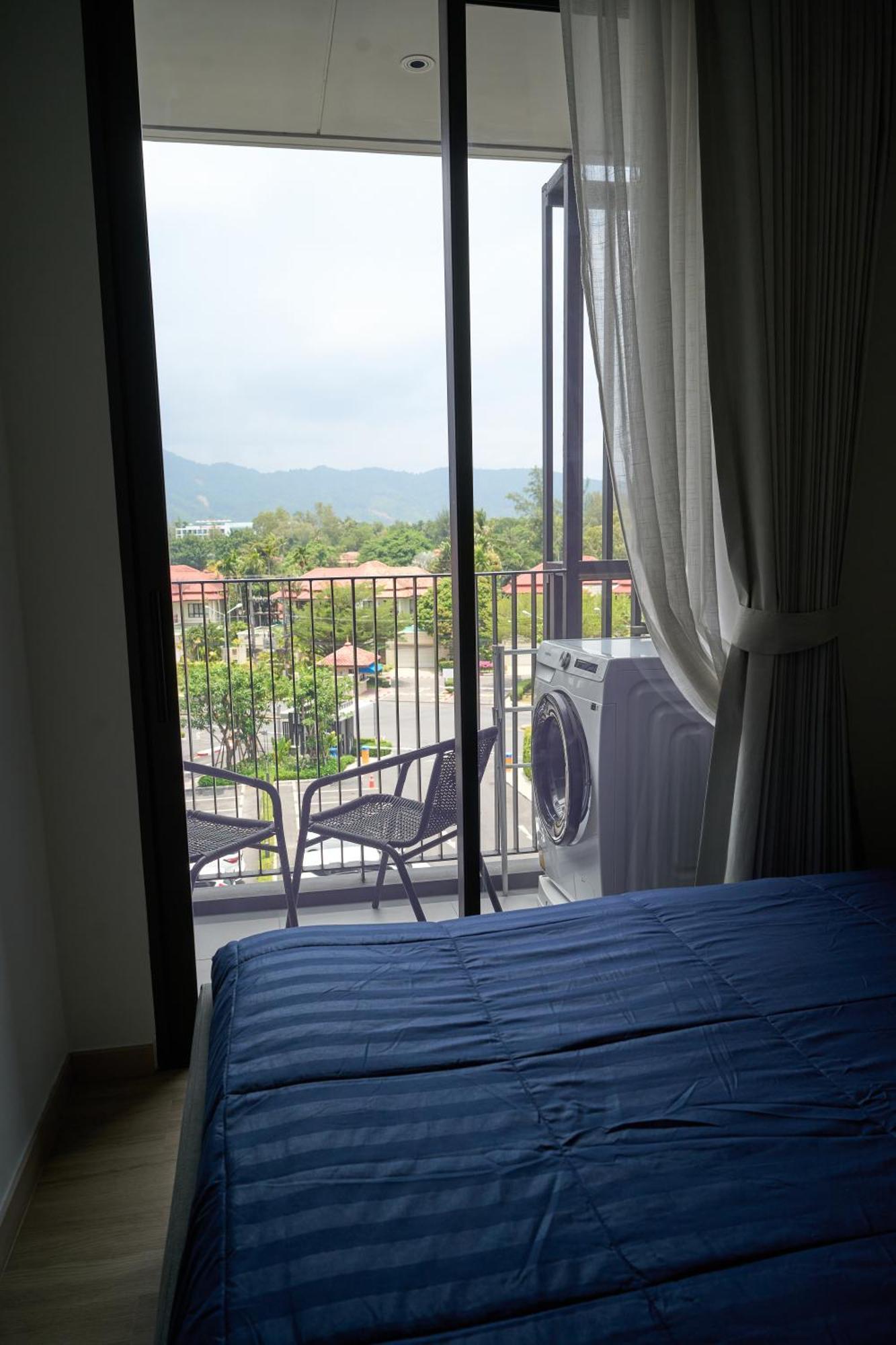 Modern 2-bedroom Apartments. Skypark Laguna Apartment