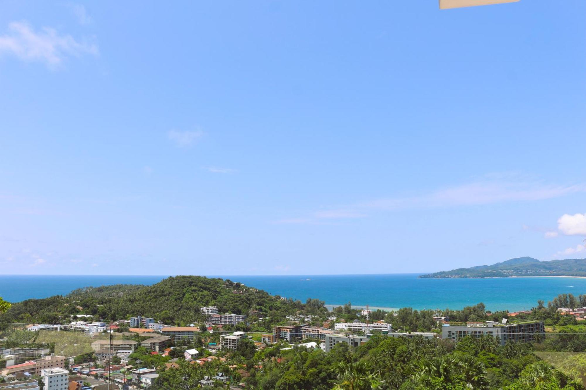 07 - Luxurious Haven With Mesmerizing Views Villa