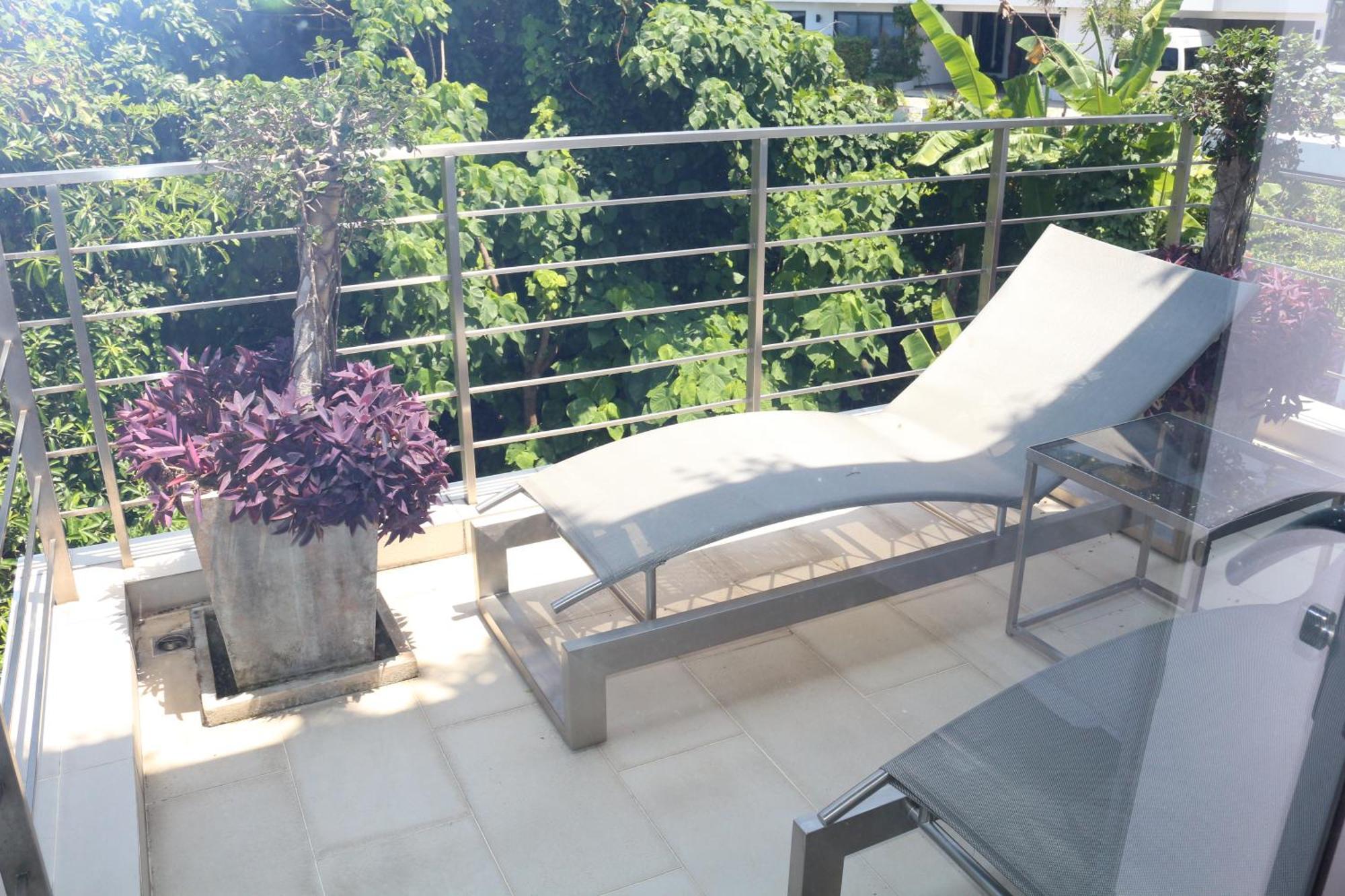 07 - Luxurious Haven With Mesmerizing Views Surin Beach (Phuket)