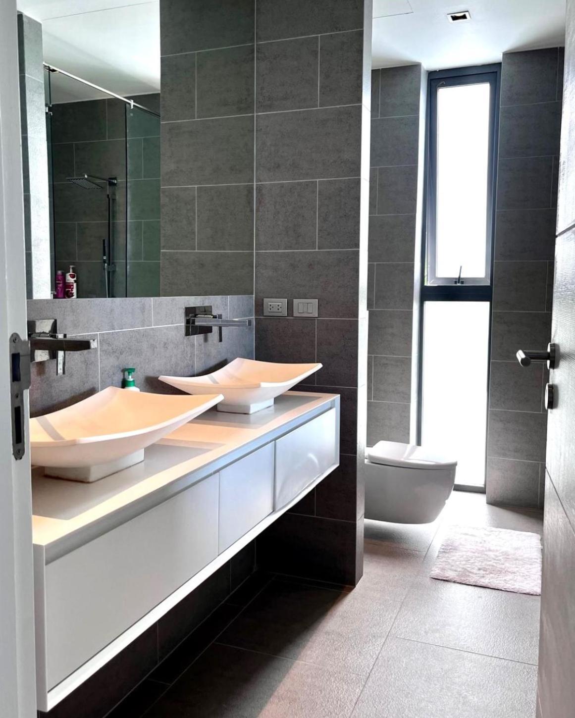 Villa 07 - Luxurious Haven With Mesmerizing Views Surin Beach (Phuket)