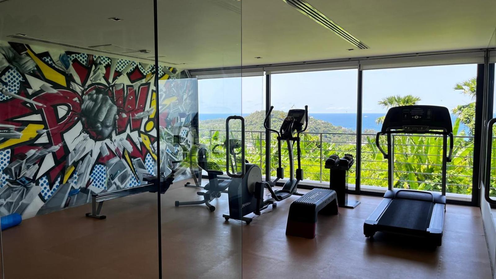 07 - Luxurious Haven With Mesmerizing Views Villa Surin Beach (Phuket)