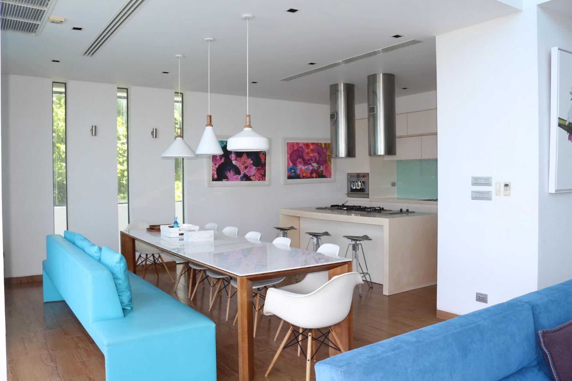 07 - Luxurious Haven With Mesmerizing Views *