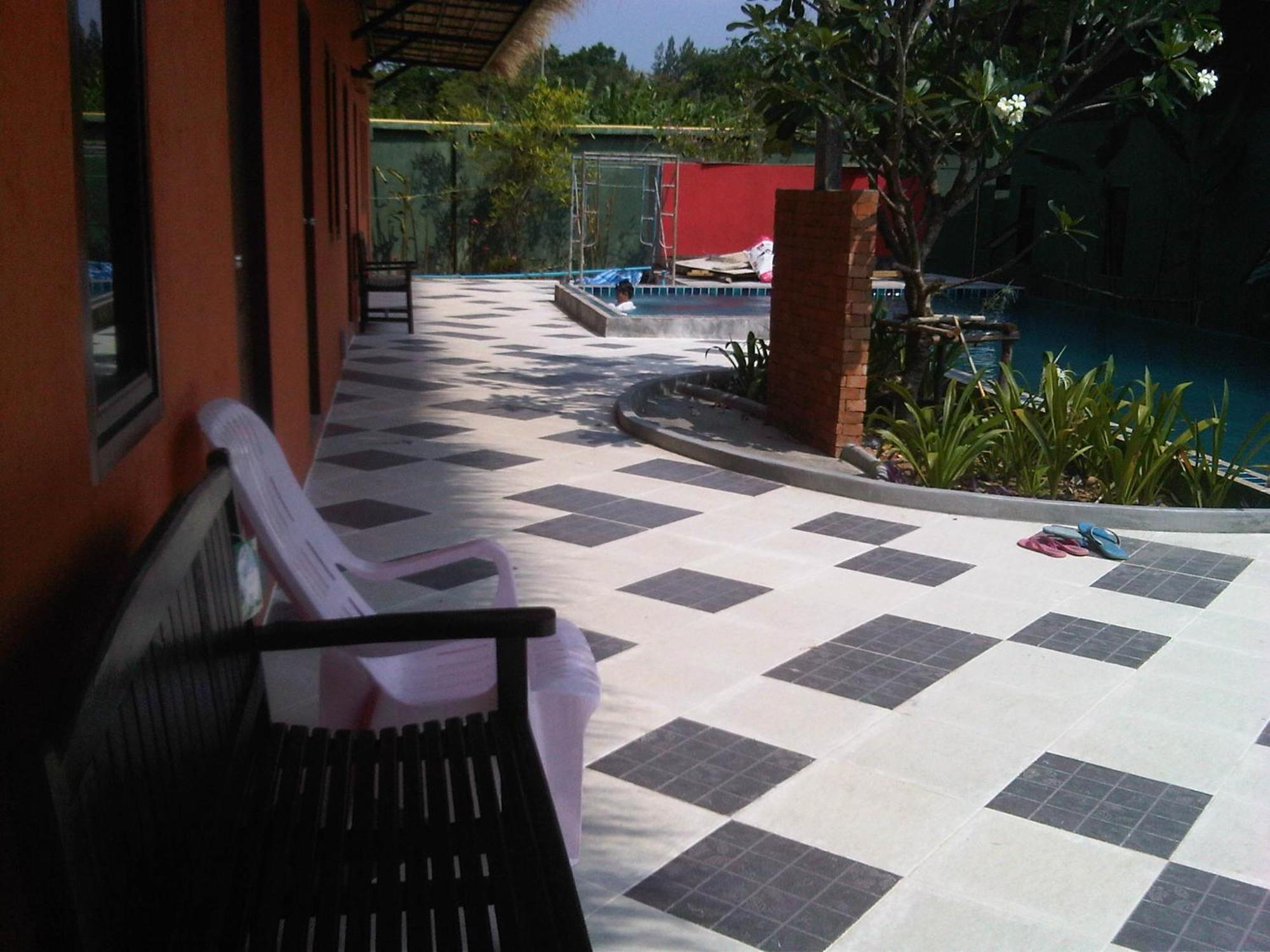 2 Hotel 2*