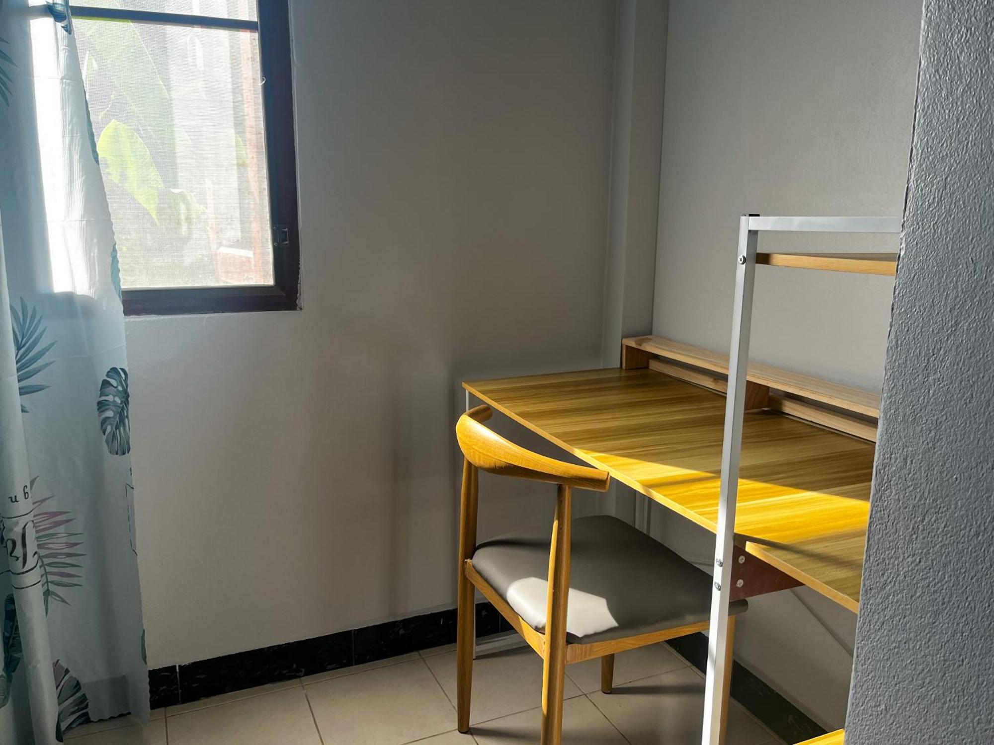 Gasthuis 2br Maryam Near Tesco & Beach. 2*