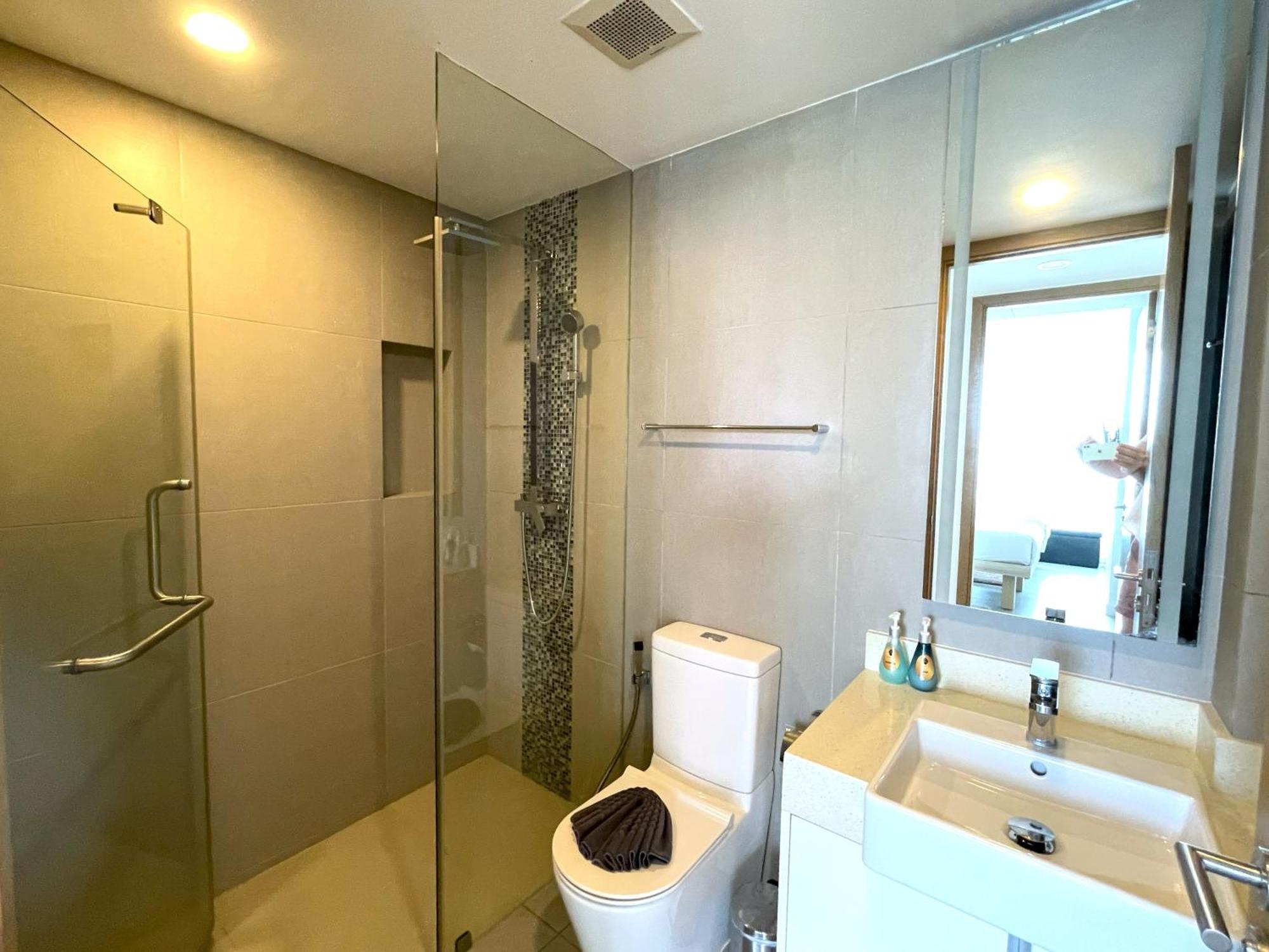 Oceanstone By Lofty Apartment