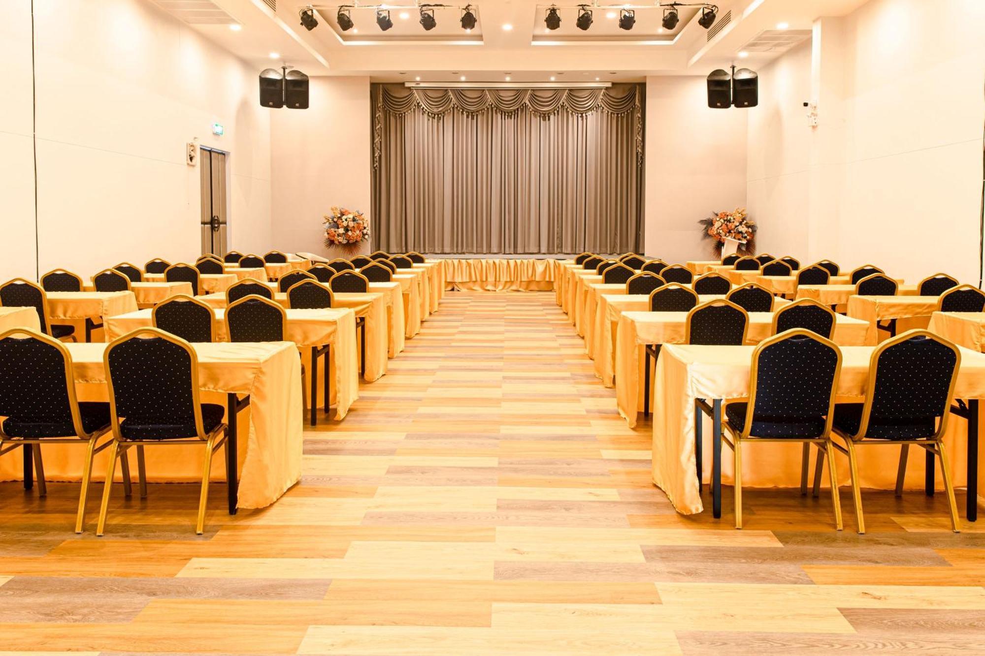 Tour De Phuket - Sha Hotel Thalang